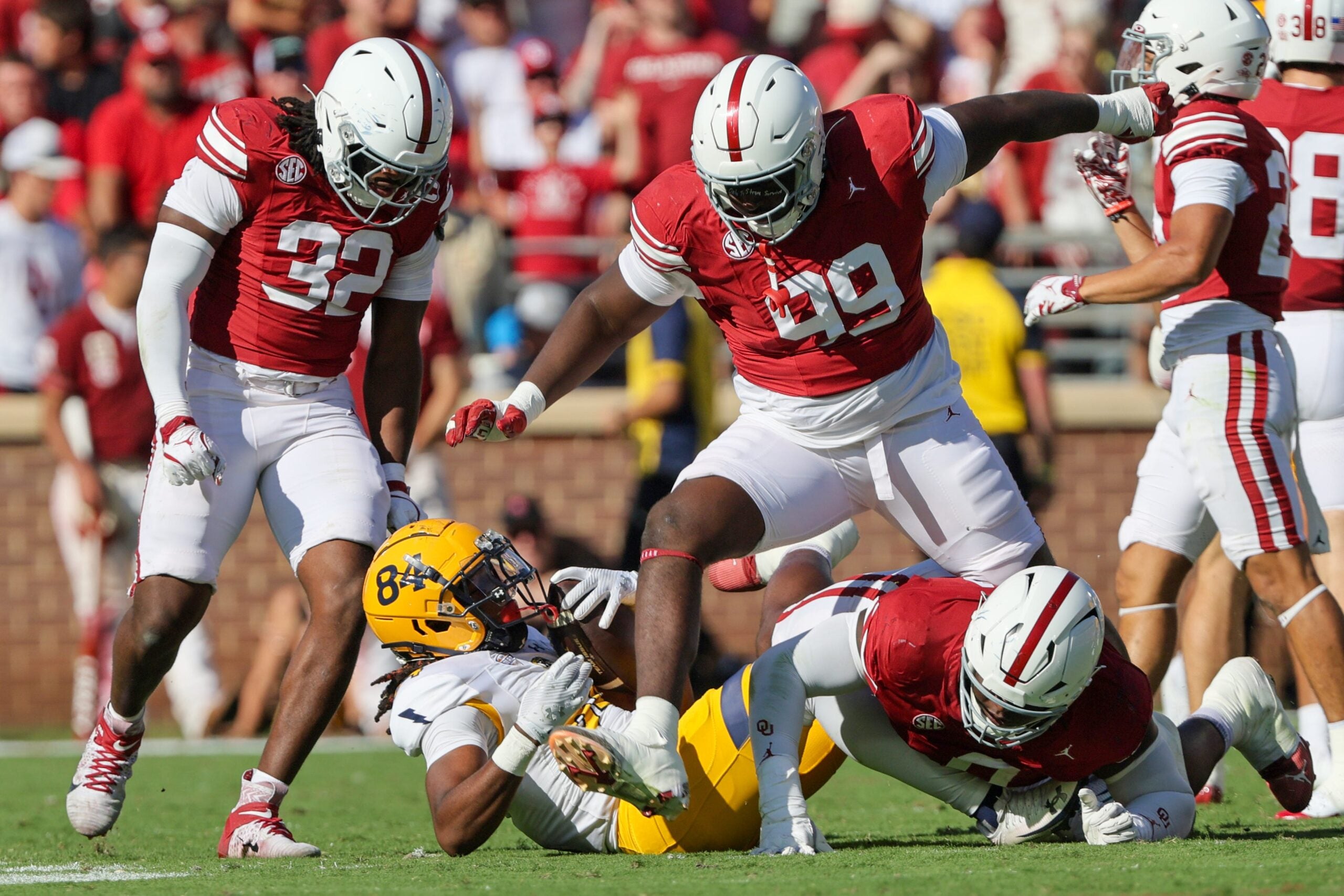 Oklahoma Sooners throwback uniforms