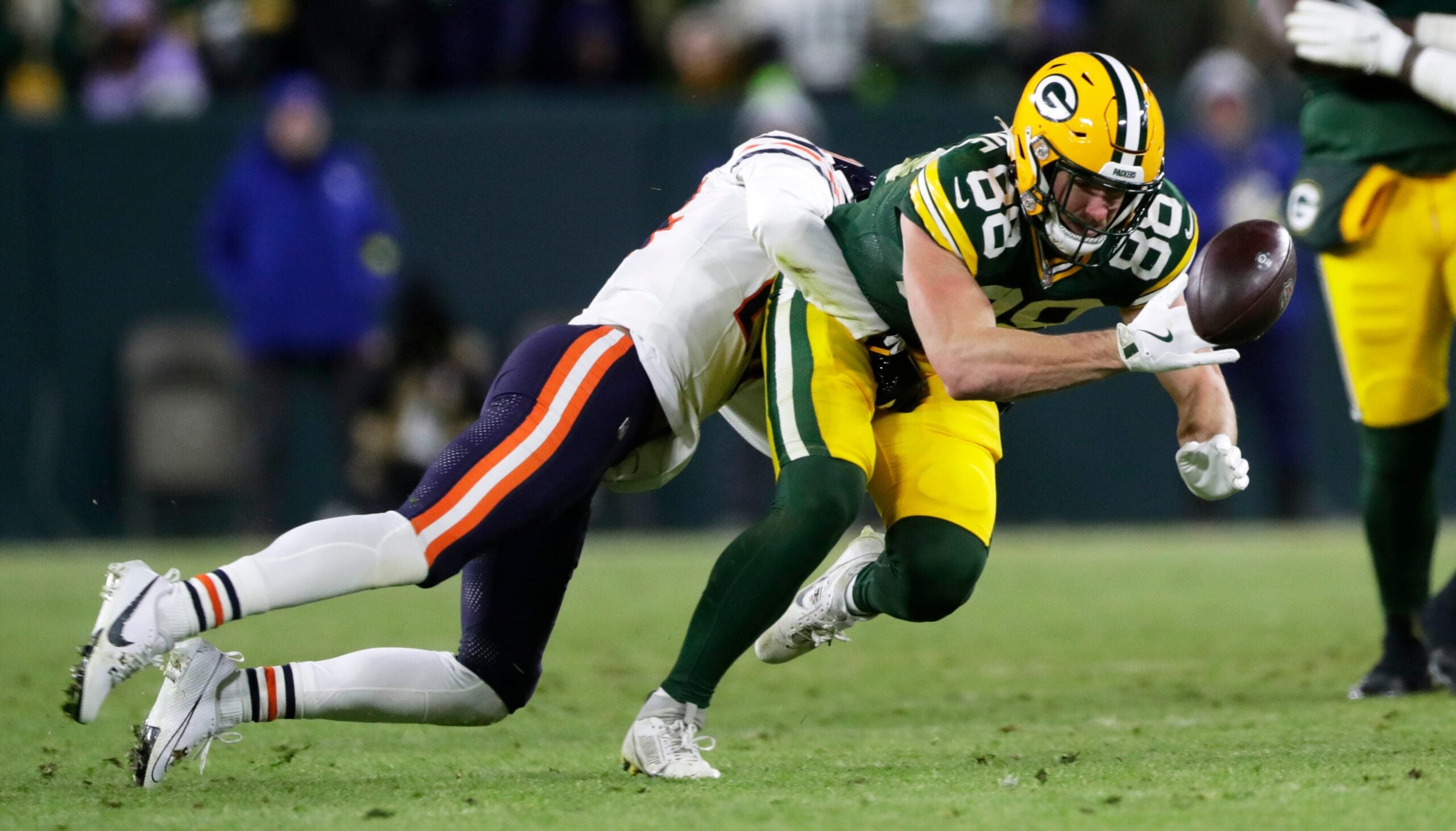 Green Bay Packers tight end Luke Musgrave misses a catch during a football game against the Chicago Bears on Dec. 7, 2025, at Lambeau Field in Green Bay, Wis. The Packers defeated the Bears 28-21.