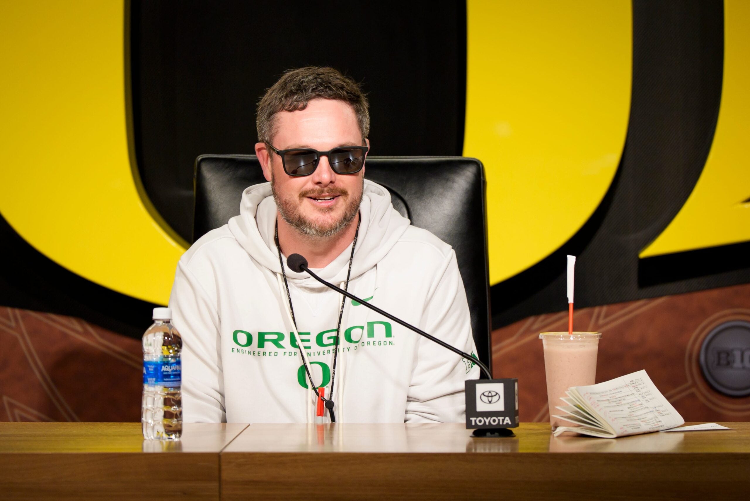 Oregon Ducks head coach Dan Lanning 2027 recruiting class Florida Gators cornerback