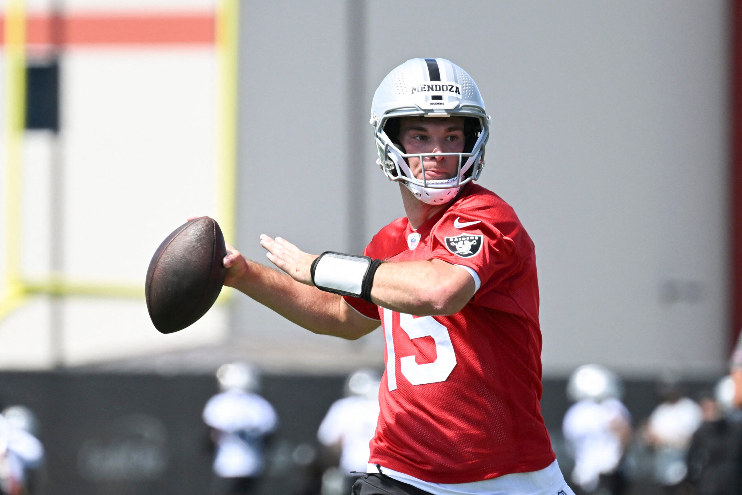 Las Vegas Raiders quarterback Fernando mendoza