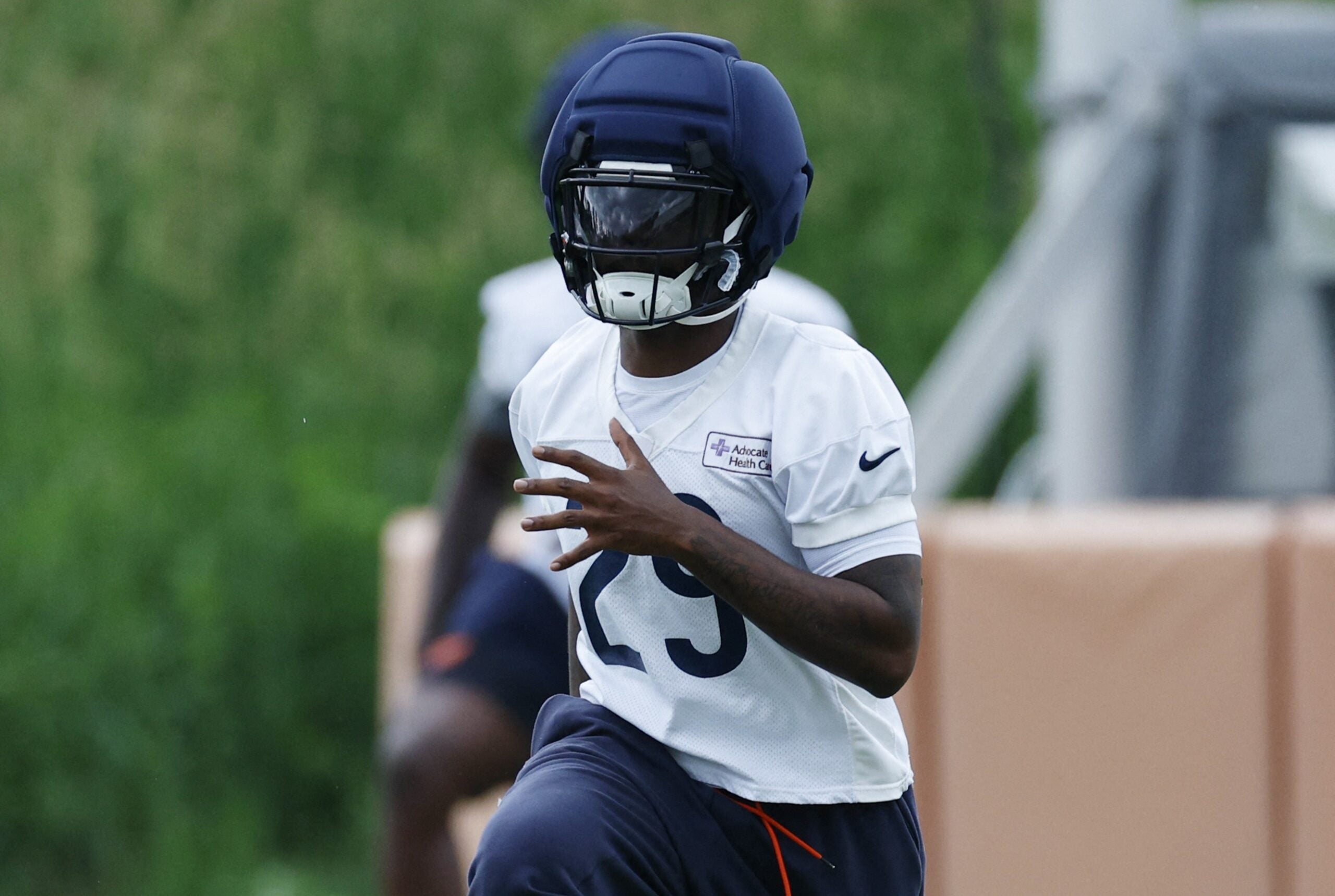 Jun 11, 2026; Lake Forest, IL, USA; Chicago Bears cornerback Tyrique Stevenson (29) warms up during Minicamp at Halas Hall.