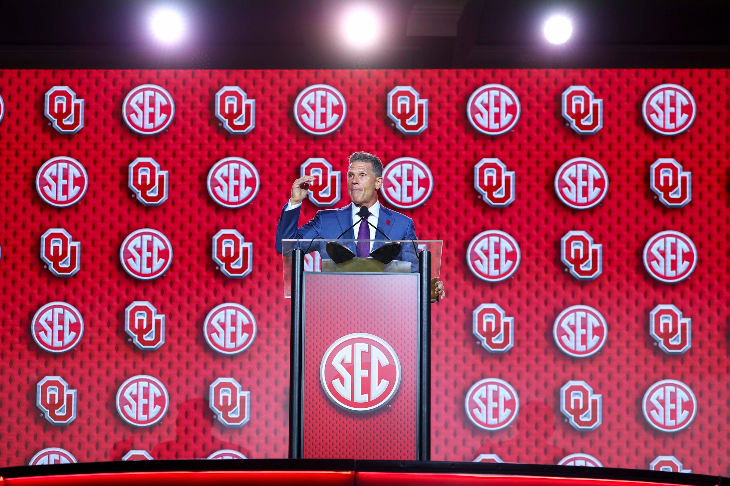 Oklahoma Sooners head coach Brent Venables 2028 quarterback Trey Tagliaferri