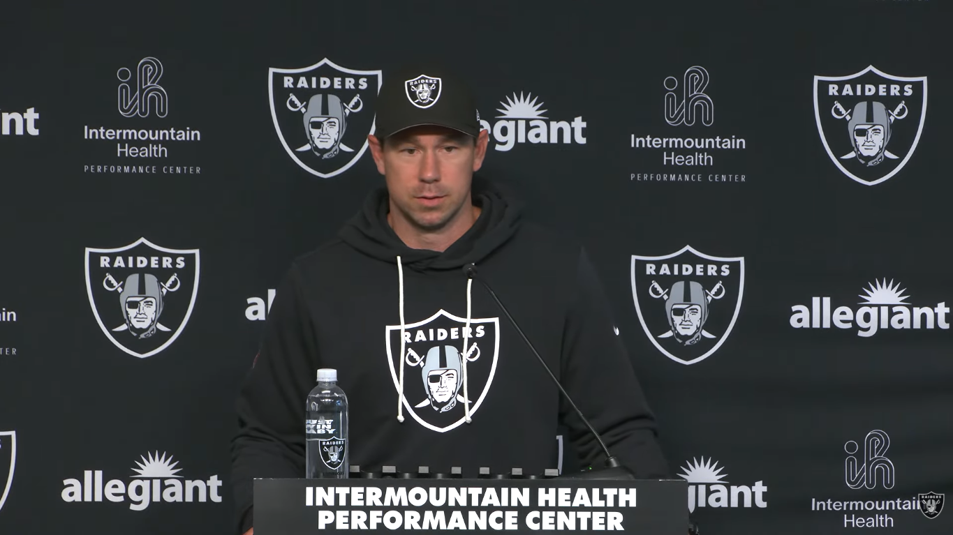 Las Vegas Raiders head coach Klint Kubiak training camp Kirk cousins Fernando mendoza