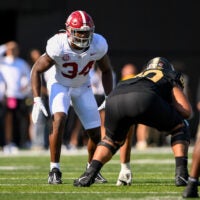 Oct 5, 2024; Nashville, Tennessee, USA; Alabama Crimson Tide linebacker Que Robinson (34) Oct 5, 2024; Nashville, Tennessee, USA; Alabama Crimson Tide linebacker Deontae Lawson (0) tackles Vanderbilt Commodores running back Sedrick Alexander (28) during the first half at FirstBank Stadium. Mandatory Credit: Steve Roberts-Imagn Imagesat FirstBank Stadium.