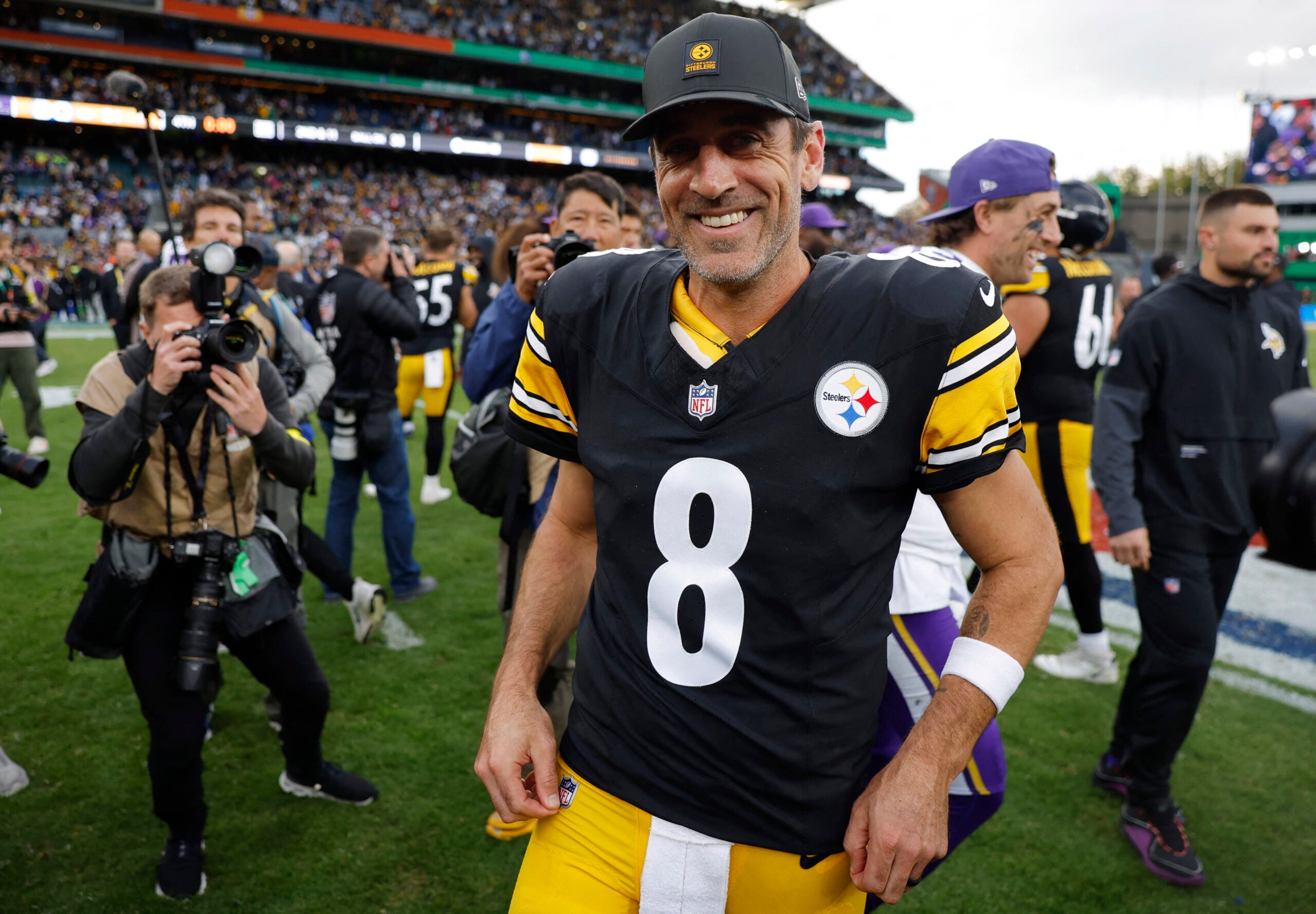 [US, Mexico, & Canada customers only] Sep 28, 2025; Dublin, IRELAND; Pittsburgh Steelers quarterback Aaron Rodgers reacts after playing against the Minnesota Vikings in a NFL International Series game at Croke Park.