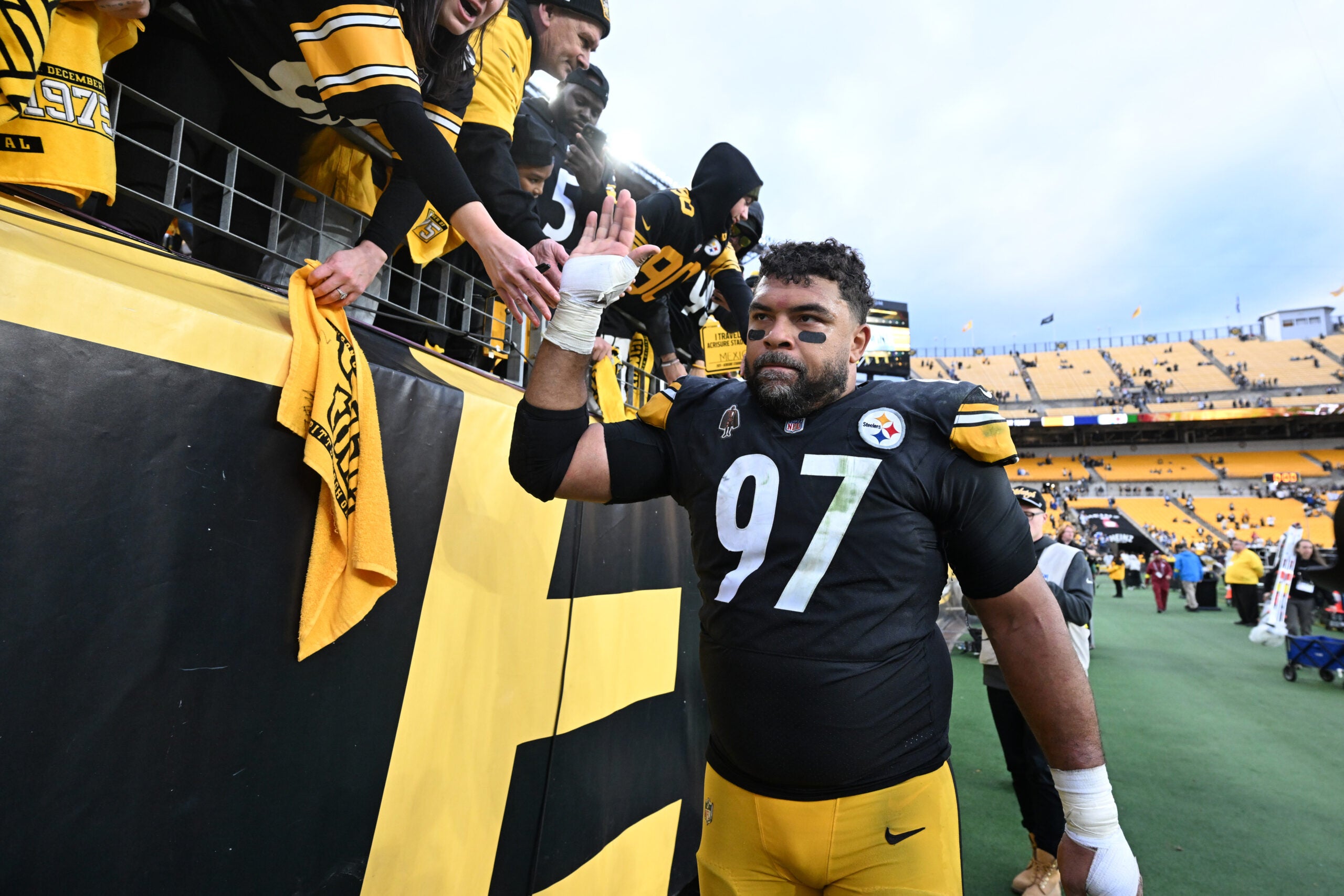 Nov 2, 2025; Pittsburgh, Pennsylvania, USA; Pittsburgh Steelers defensive tackle Cameron Heyward (97) greets fans after he game against the Indianapolis Colts at Acrisure Stadium.
