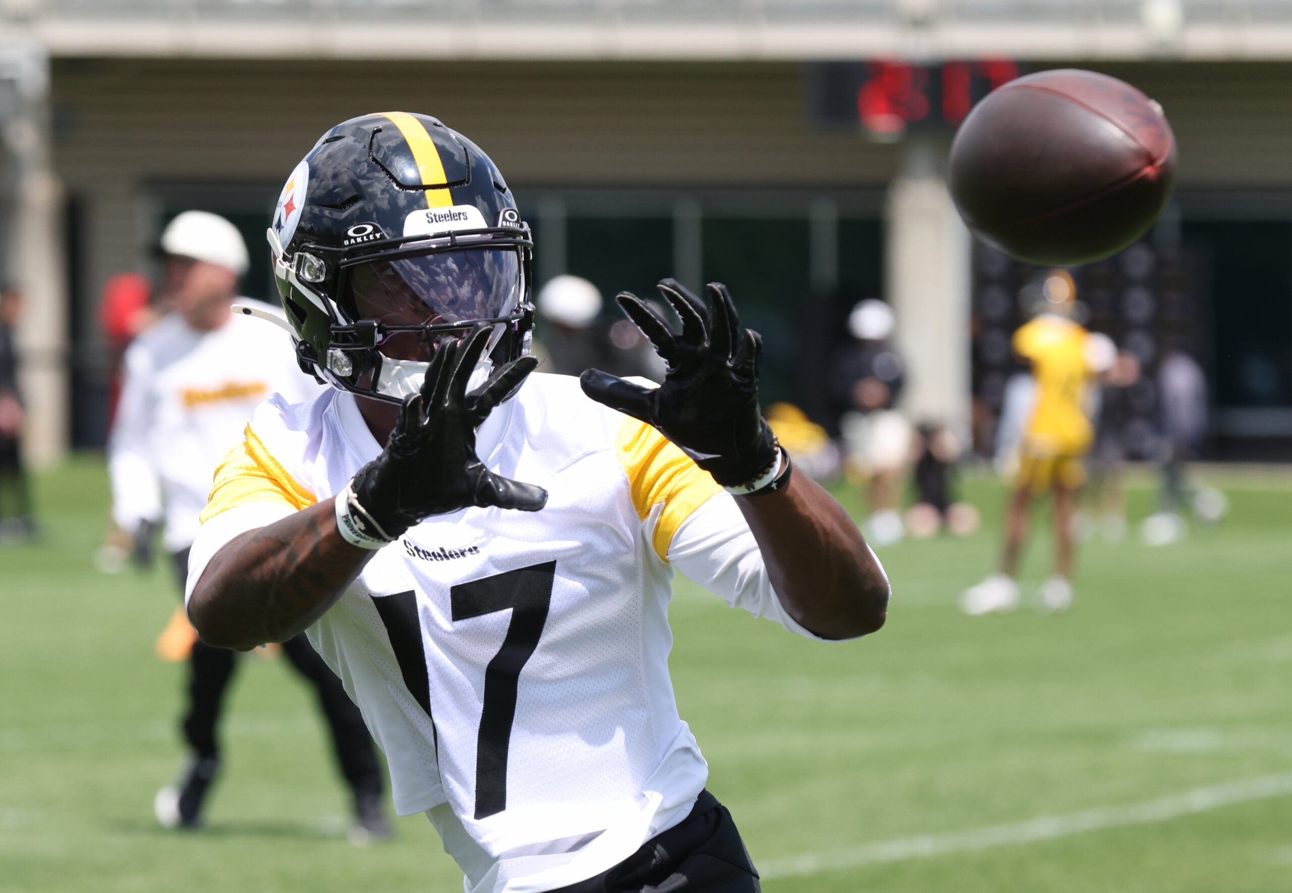 May 28, 2026; Pittsburgh, PA, USA; Pittsburgh Steelers wide receiver Germie Bernard (17) participates in OTA drills at the UPMC Rooney Sports Complex.