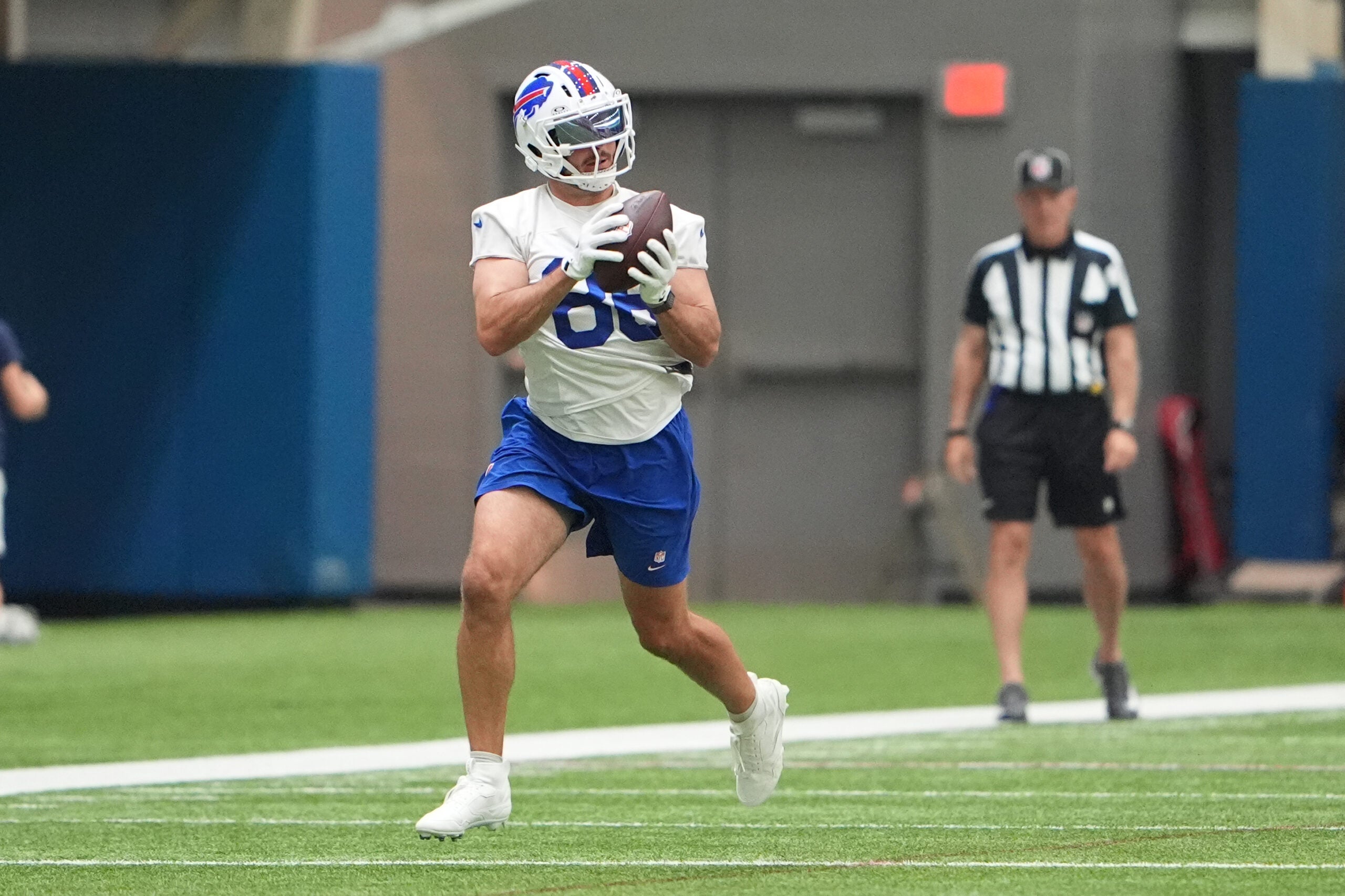 tight end Dalton Kincaid