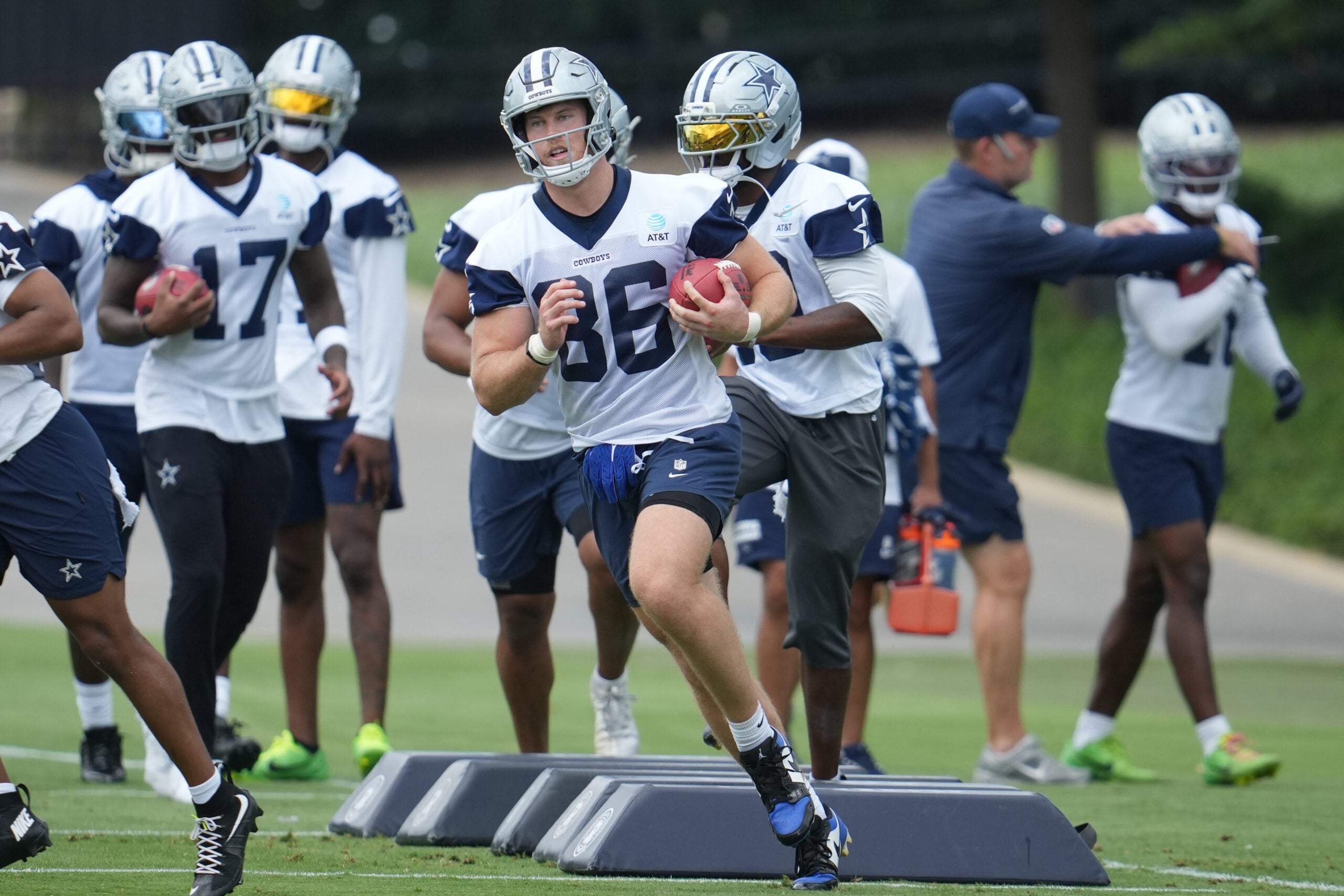 Jun 16, 2026; Dallas, TX, USA; Dallas Cowboys tight end Luke Schoonmaker (86) goes through a drill during practice at the Ford Center at the Star Training Facility in Frisco, Texas.