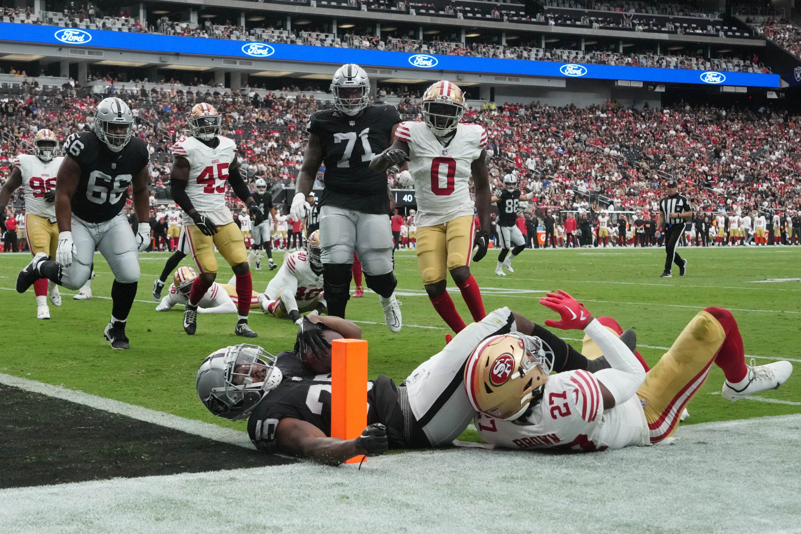 Las Vegas Raiders running back Zamir White San Francisco 49ers
