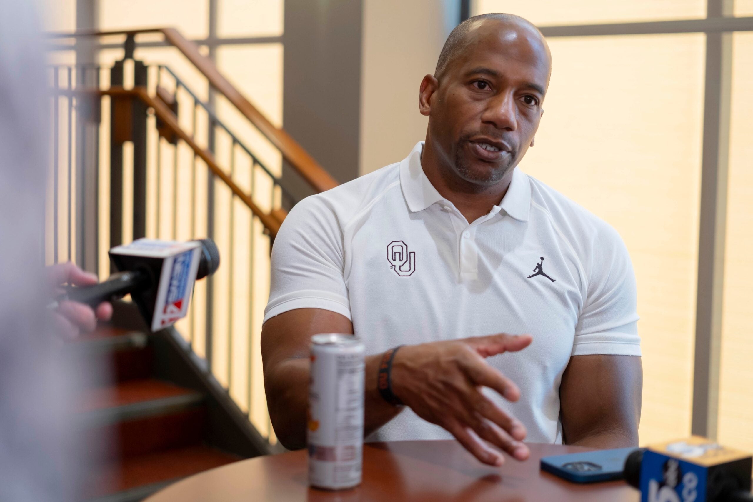 Oklahoma Sooners wide receivers coach Emmett Jones 2028 recruit Kenyon Sweat