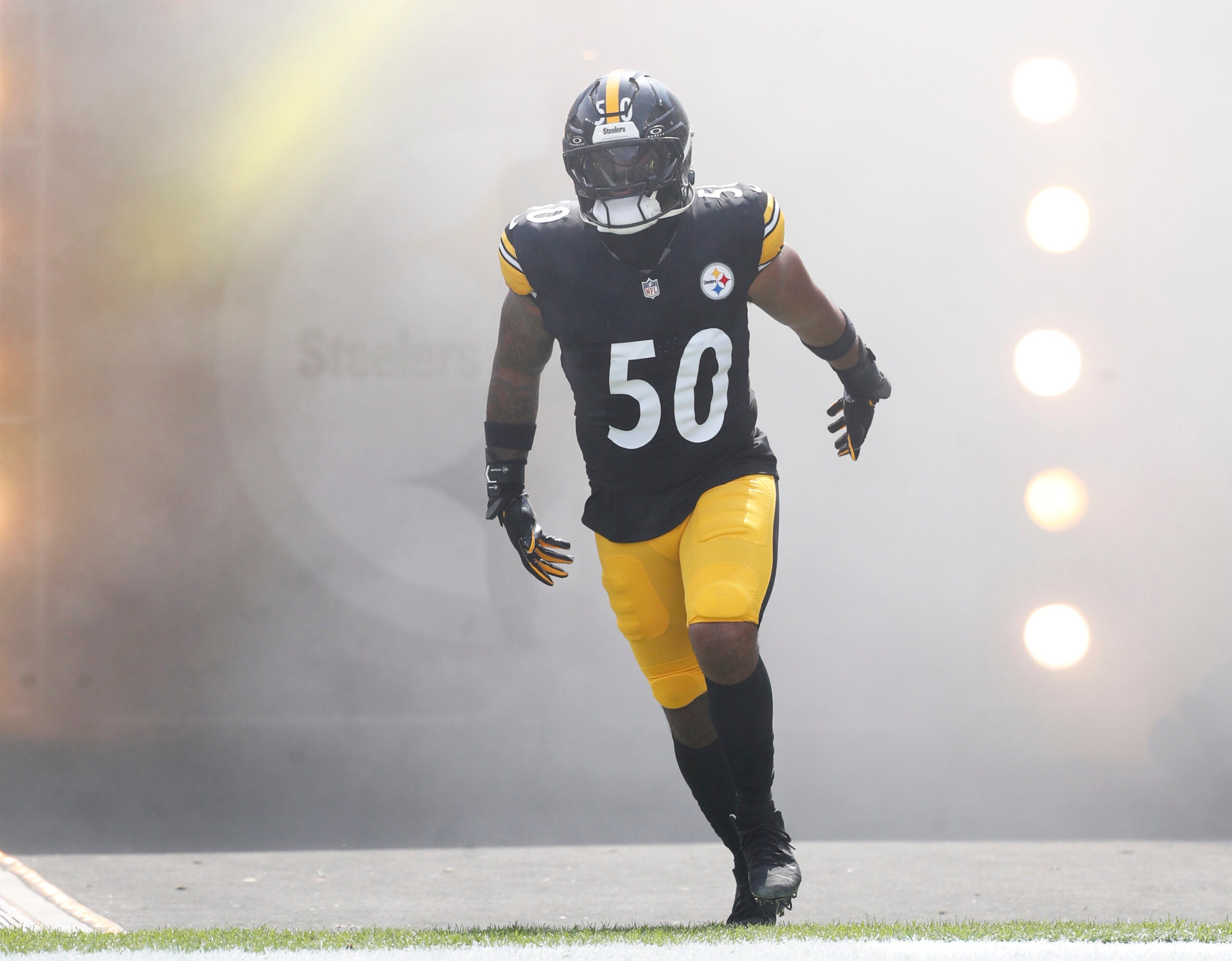 Sep 22, 2024; Pittsburgh, Pennsylvania, USA; Pittsburgh Steelers linebacker Elandon Roberts (50) reacts as he takes the field against the Los Angeles Chargers at Acrisure Stadium.