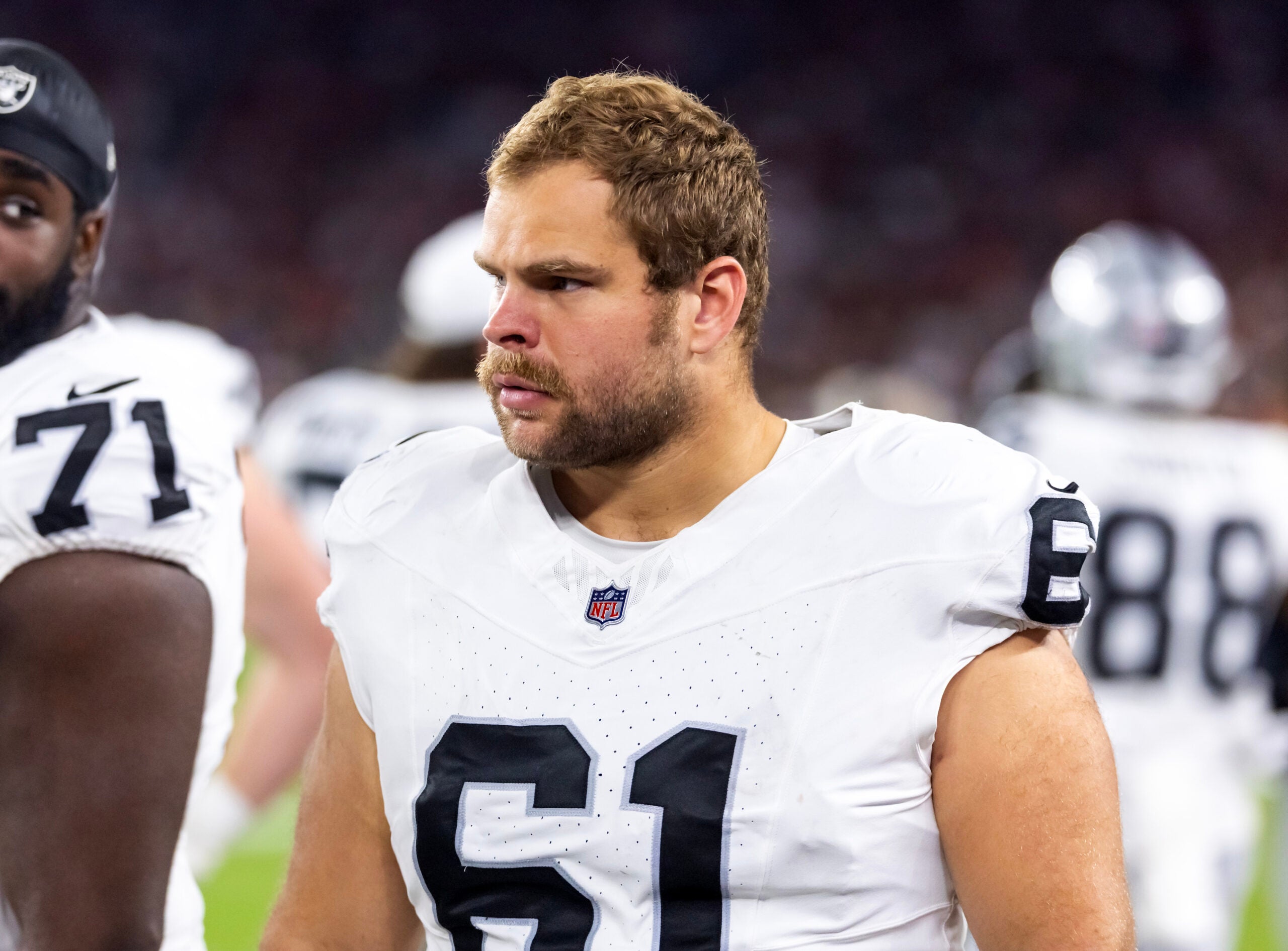 Las Vegas Raiders offensive guard center Jordan Meredith trade to New York Jets