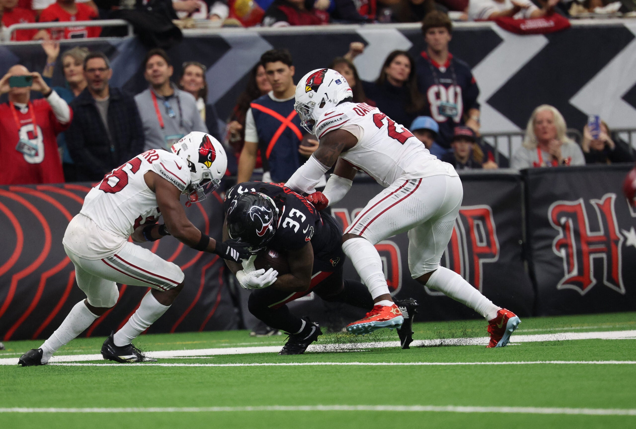 Las Vegas Raiders sign running back Dare Ogunbowale