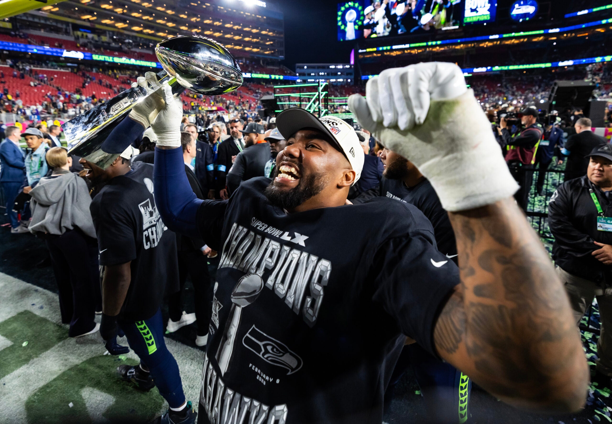Seahawks DT Leonard Williams gets awarded a 3 year extension after Super Bowl run.