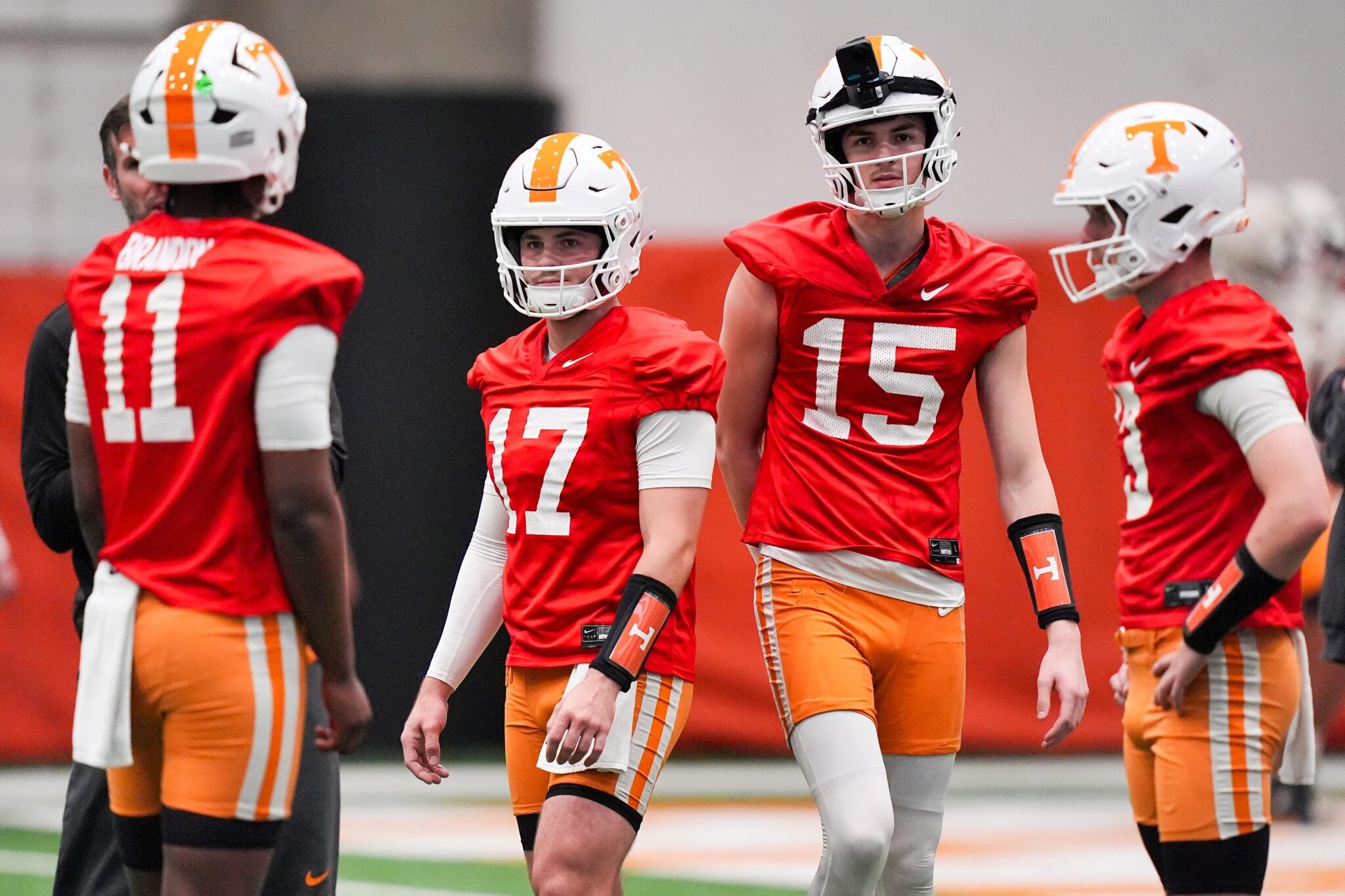 ESPN analyst seems to have picked who will prevail in Tennessee's QB ...