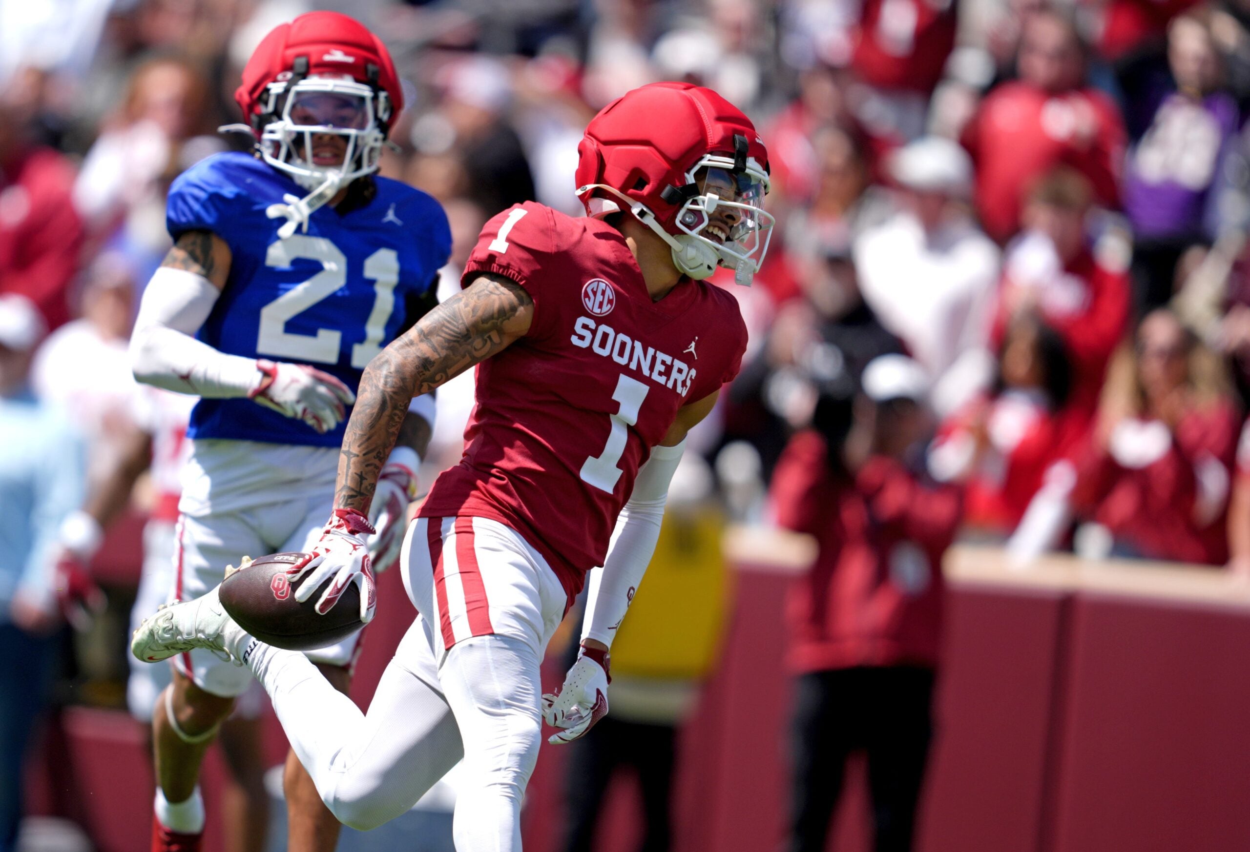 Oklahoma Sooners wide receiver Isaiah Sategna true freshman running back Jonathan Hatton