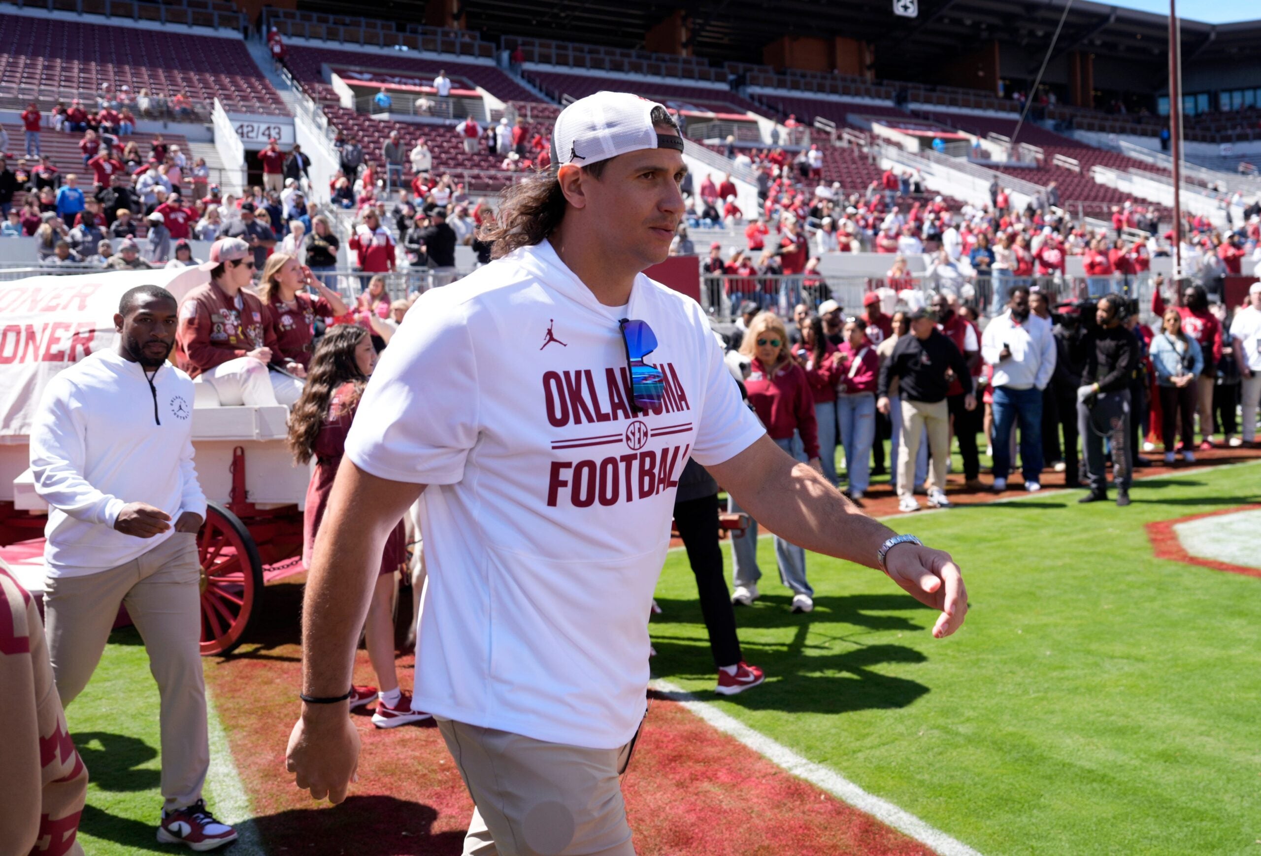 Oklahoma Sooners defensive end coach Miguel Chavis