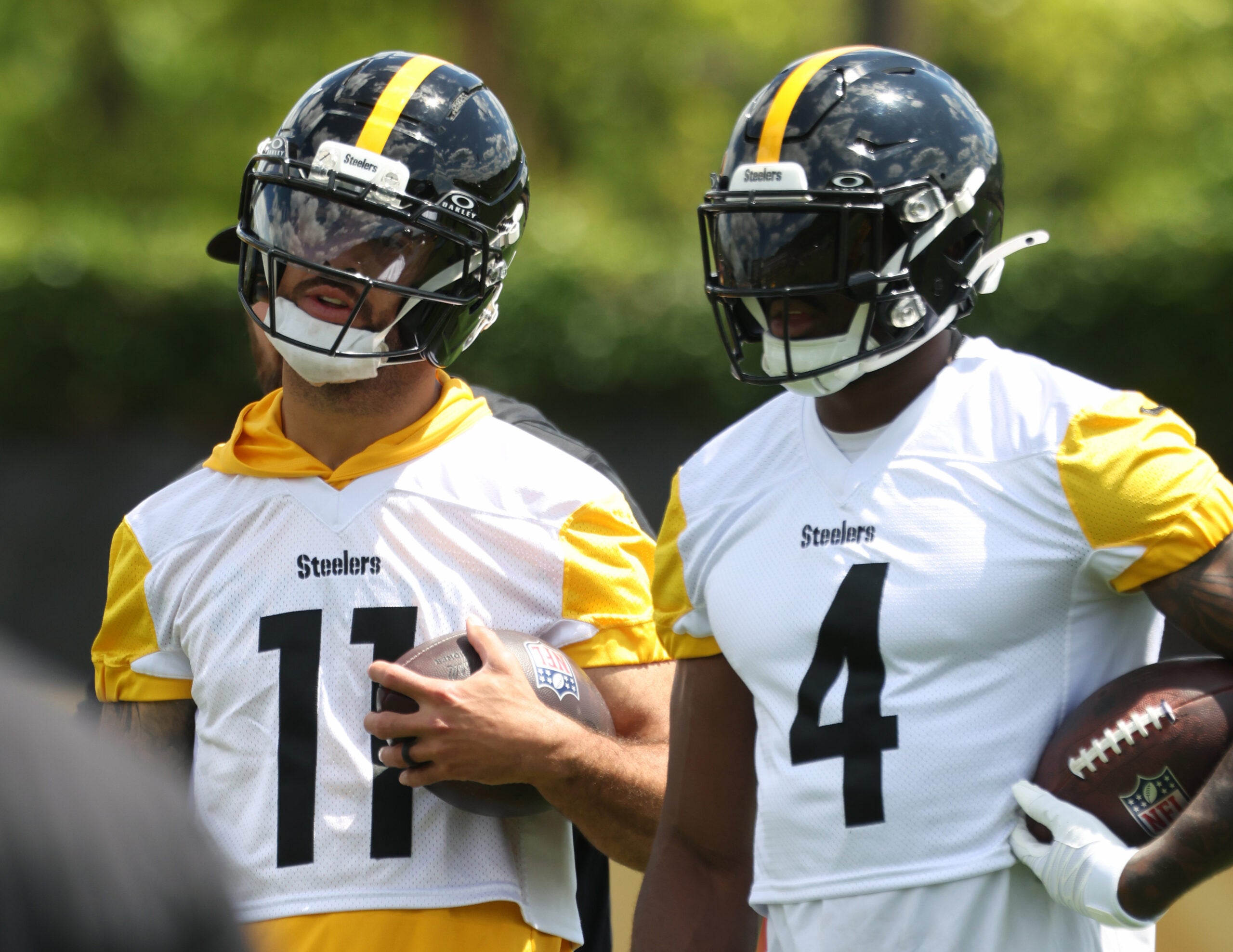 May 28, 2026; Pittsburgh, PA, USA; Pittsburgh Steelers wide receiver Michael Pittman Jr. (11) and DK Metcalf (4) participate in OTA drills at the UPMC Rooney Sports Complex.