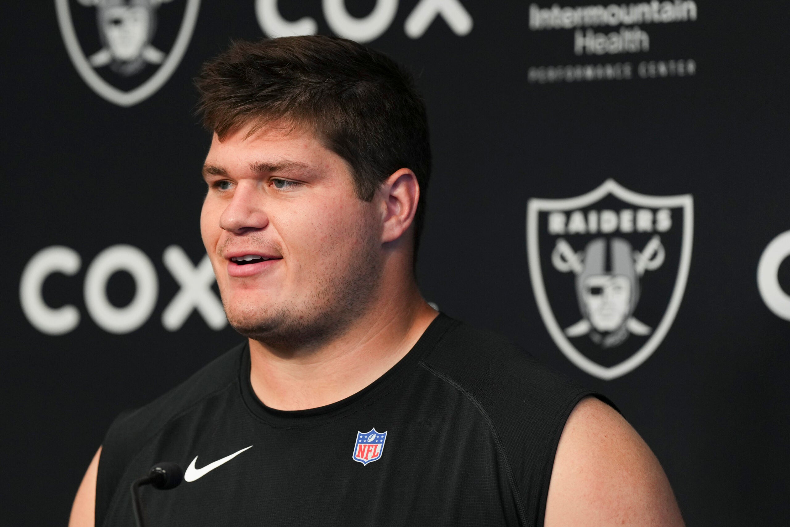 Las Vegas Raiders center Tyler linderbaum