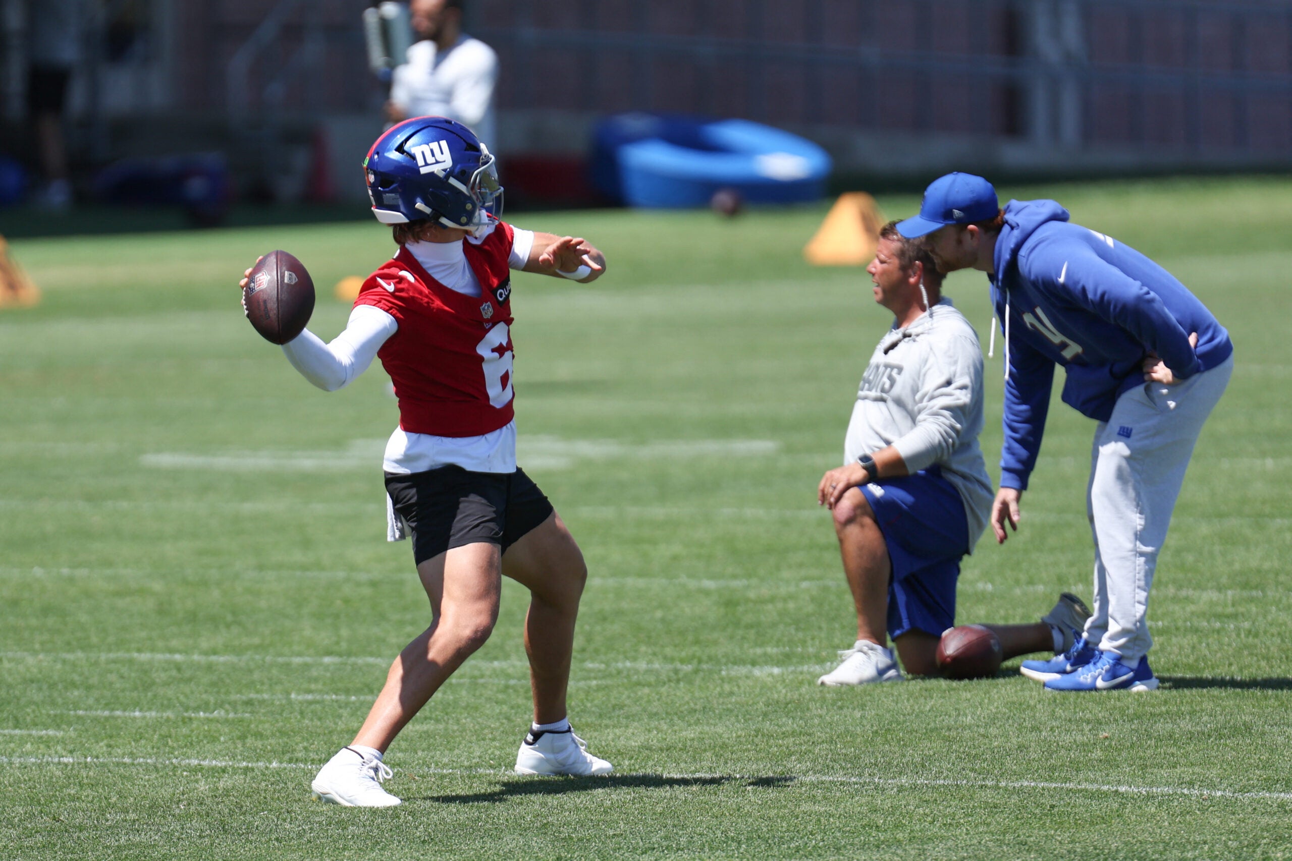 Jun 9, 2026; East Rutherford, NJ, USA; New York Giants quarterback Jaxson Dart (6) throws a pass during the minicamp activities at Quest Diagnostics Center.