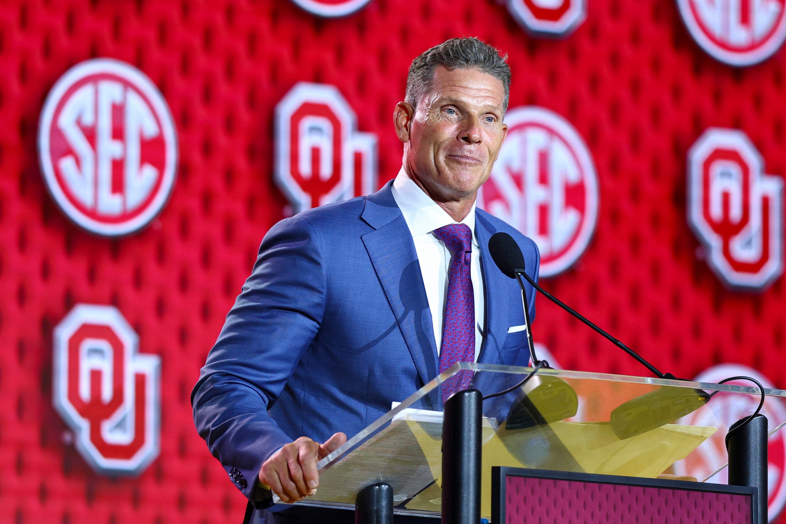 Oklahoma Sooners head coach Brent Venables depth chart