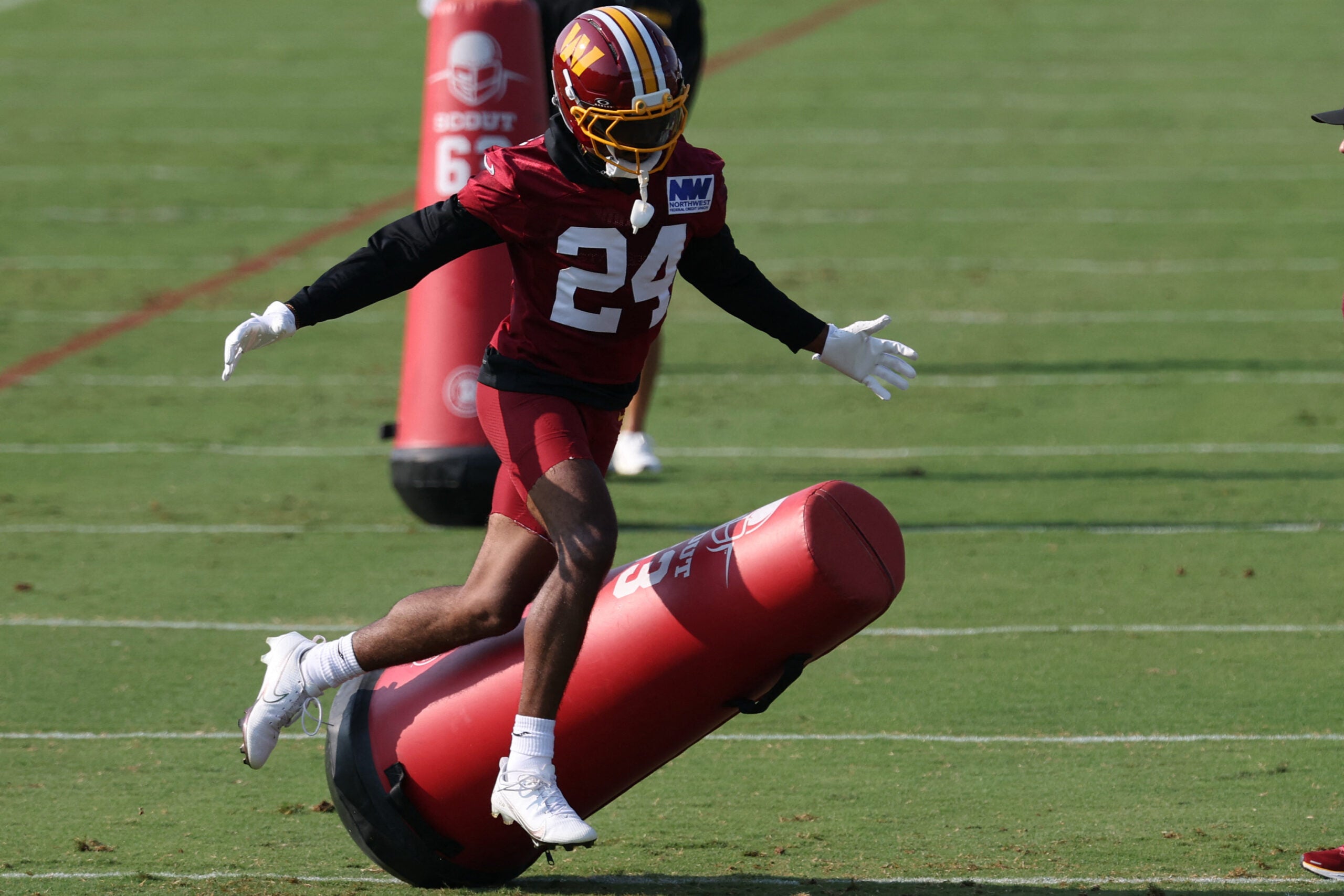 Veteran cornerback Ahkello Witherspoon retired during Commanders training camp.