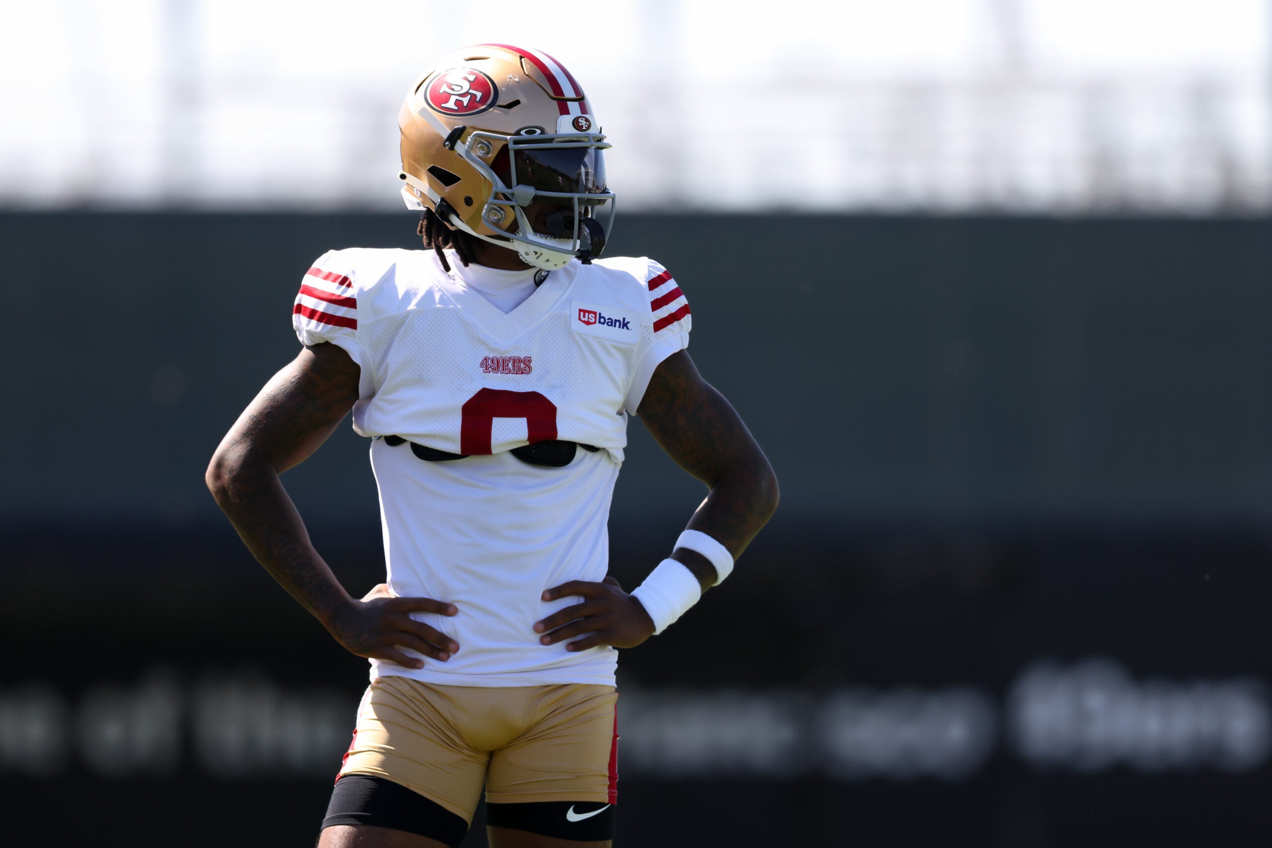 Former 49ers safety Donte Whitner calls out current cornerbacks on the team.