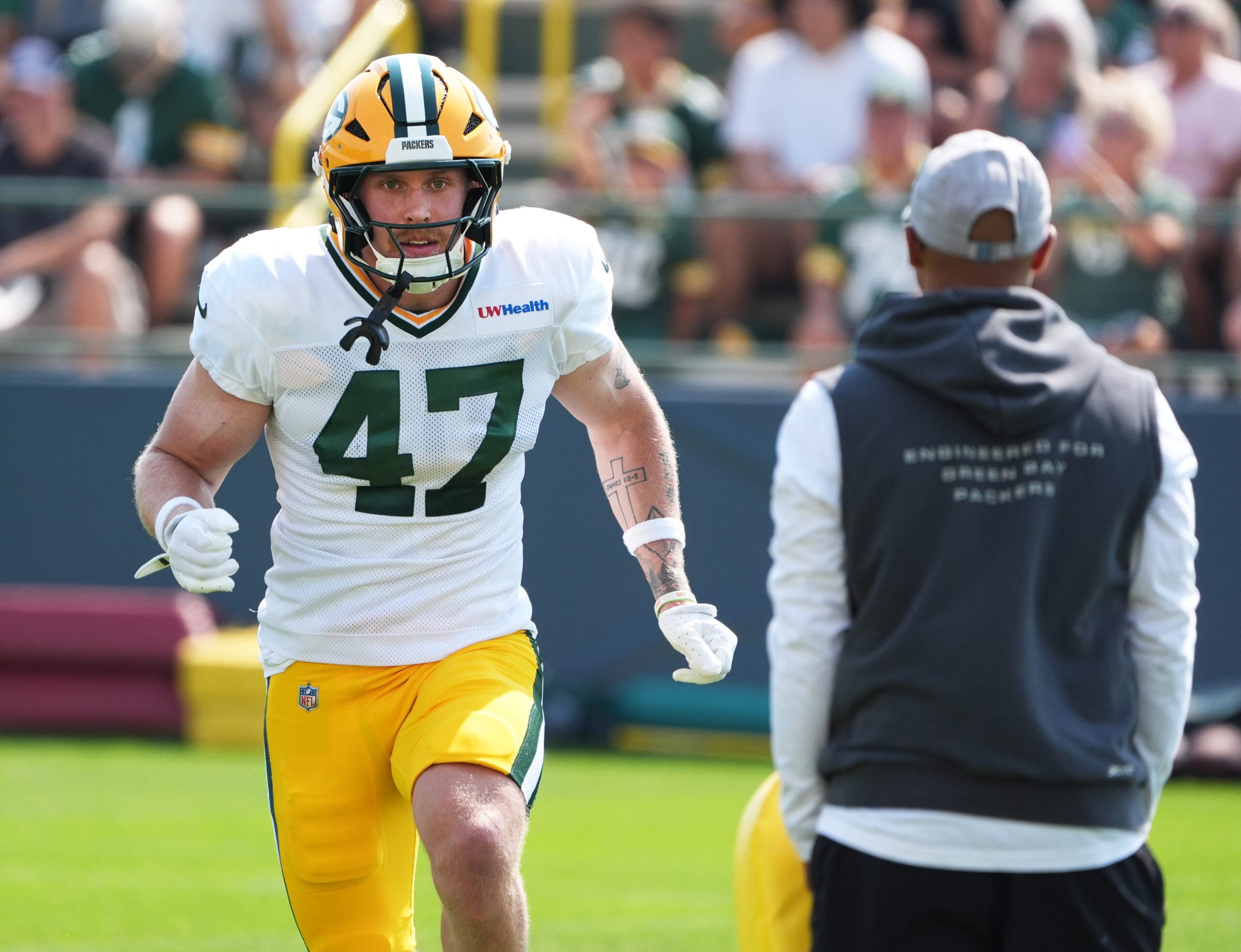 Green Bay Packers tight end McCallan Castles (47) participates in a drill during the sixth day of training camp on Aug. 4, 2026, at Ray Nitschke Field in Ashwaubenon, Wis.