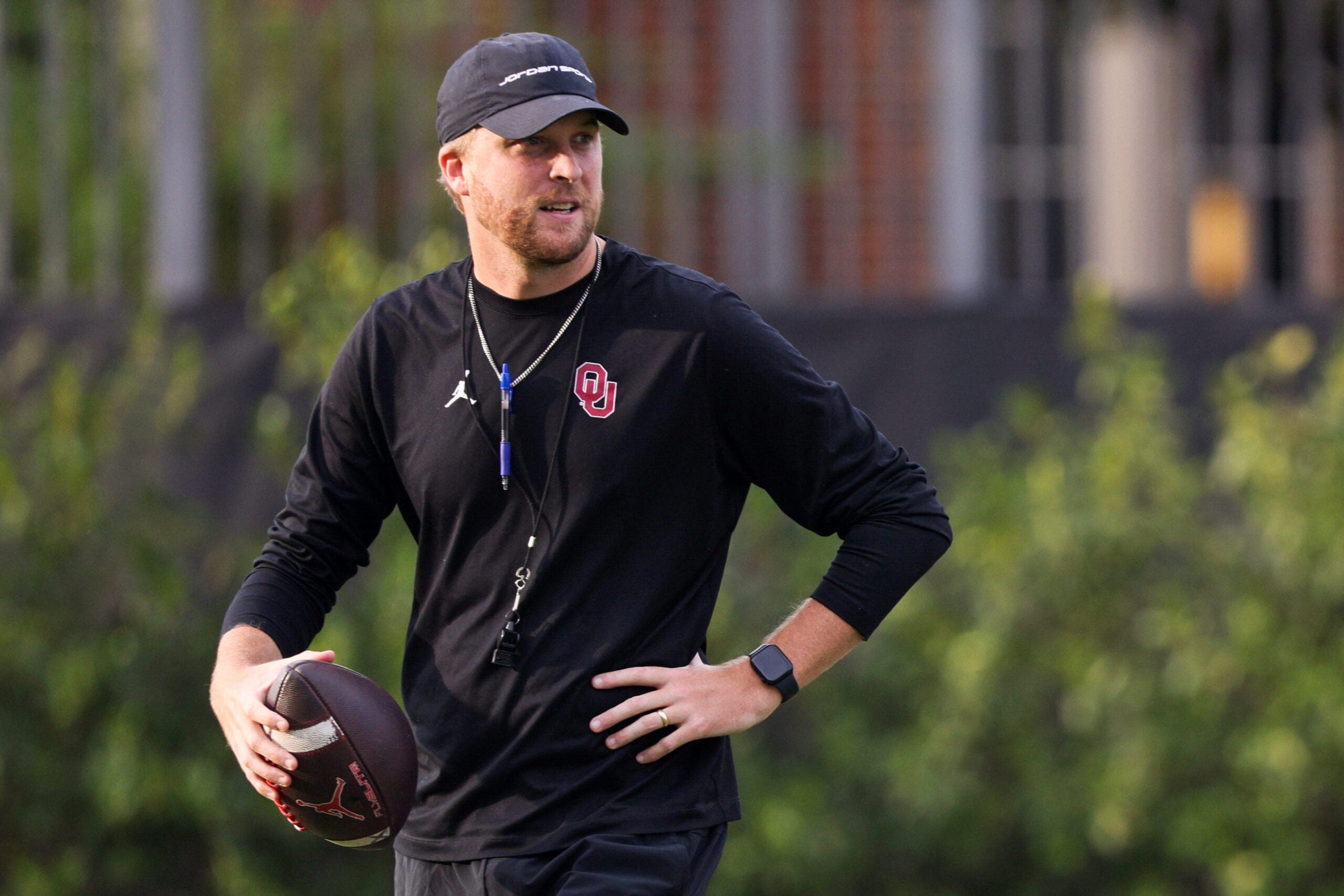 Oklahoma Sooners offensive coordinator Ben Arbuckle true freshman running back Jonathon Hatton Jr.
