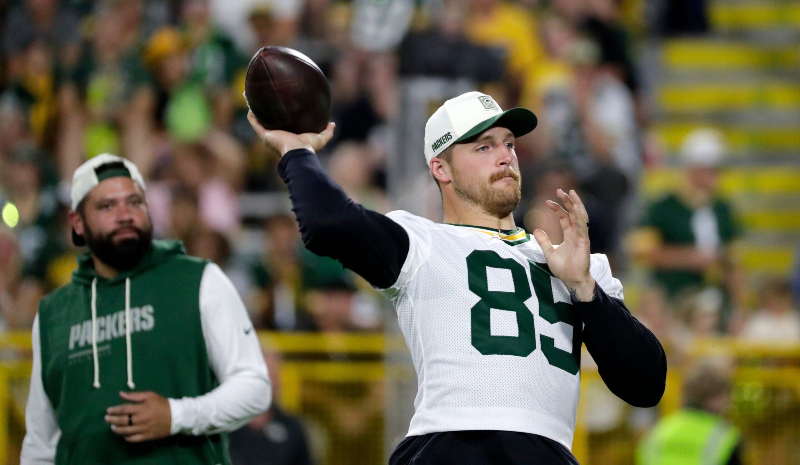 Green Bay Packers tight end Tucker Kraft (85) attempts a quarterback challenge during Green Bay Packers Family Night on Aug. 7, 2026, at Lambeau Field in Green Bay, Wis.