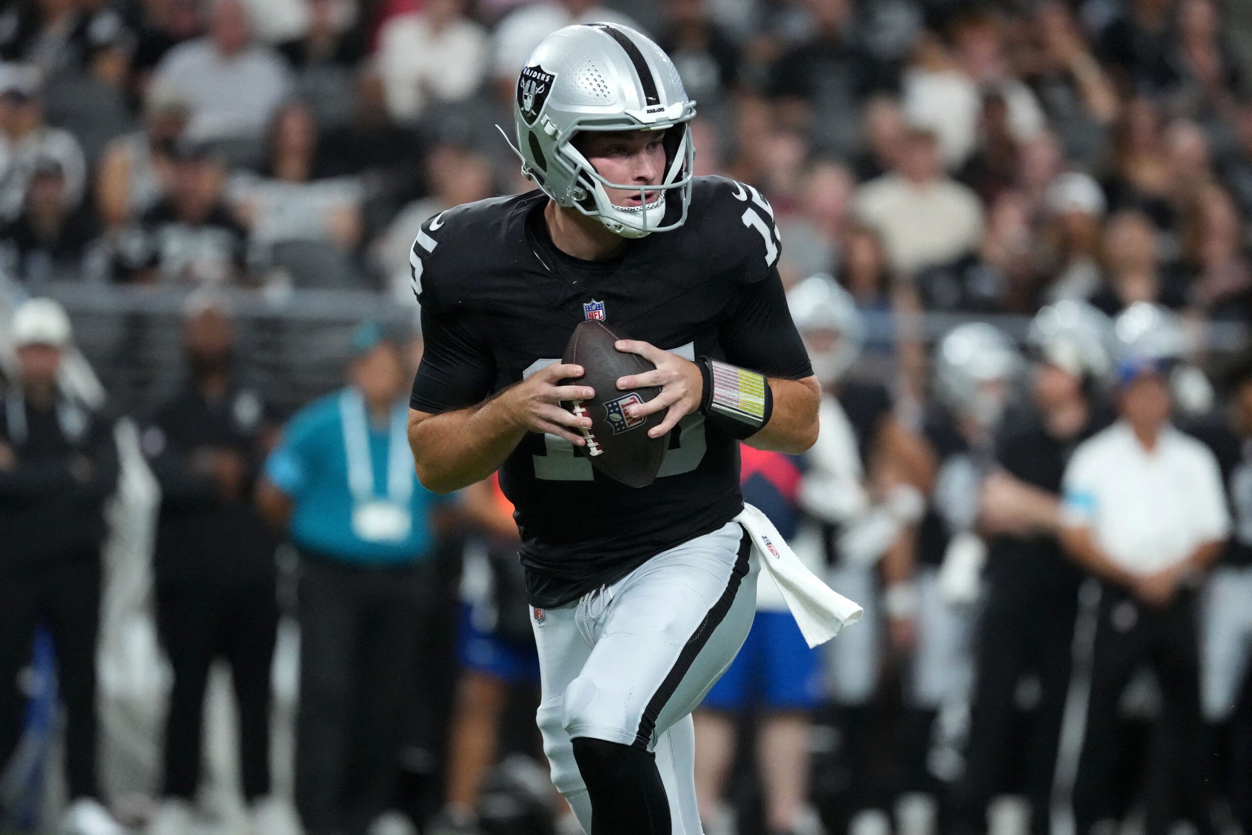 Las Vegas Raiders quarterback rookie Fernando Mendoza