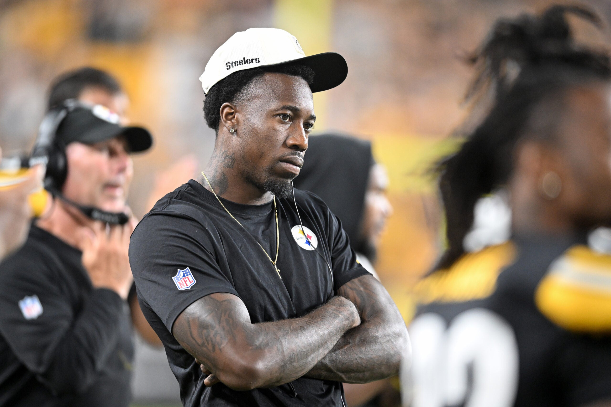 Aug 13, 2026; Pittsburgh, Pennsylvania, USA; Pittsburgh Steelers cornerback Joey Porter Jr. (24) watches the game against the Green Bay Packers during the second half at Acrisure Stadium.