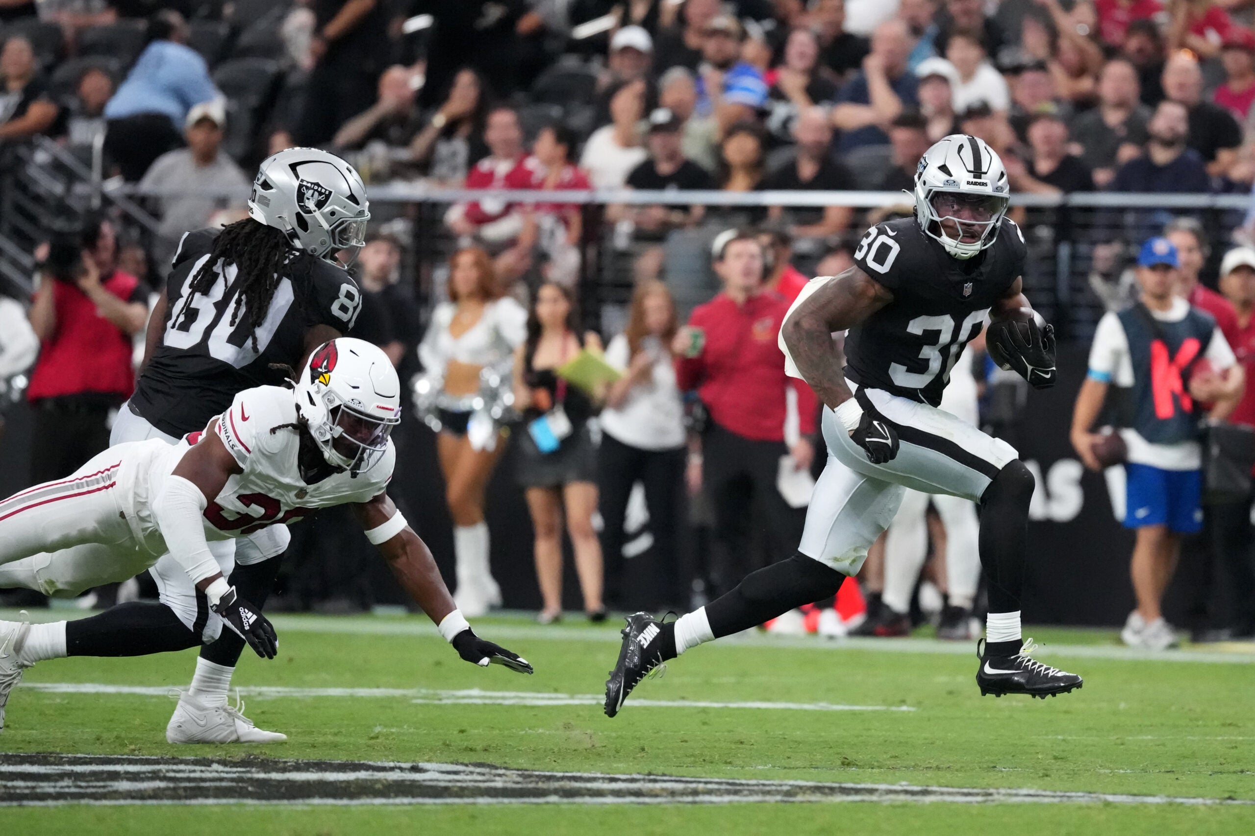 Las Vegas Raiders preseason game vs. Arizona Cardinals rookie running back Mike Washington Jr.