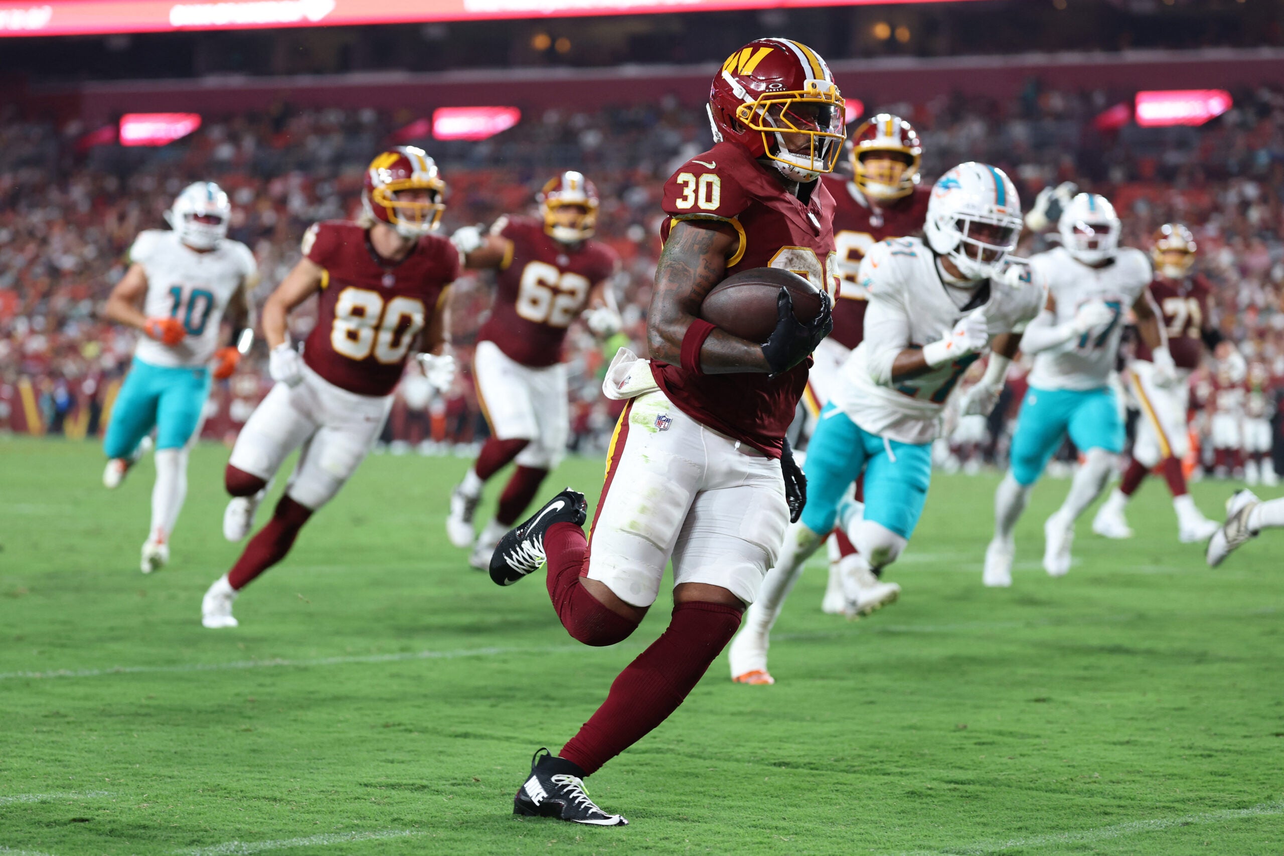 Robert Henry Jr. had a great game in the Commanders win over the Dolphins.