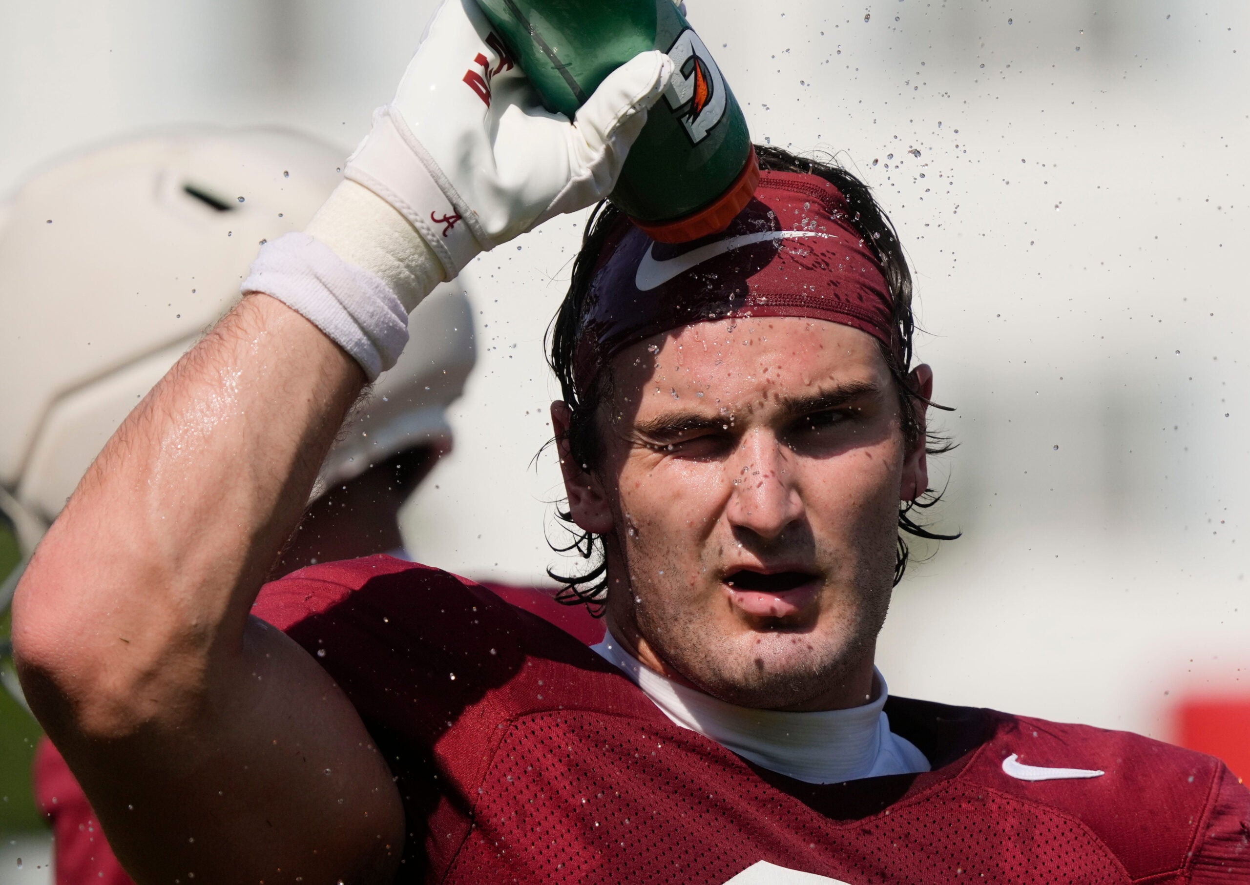 Aug. 17, 2026; Tuscaloosa, AL, USA; Alabama tight end Marshall Pritchett (9) tries to cool down at practice for the Alabama Crimson Tide.