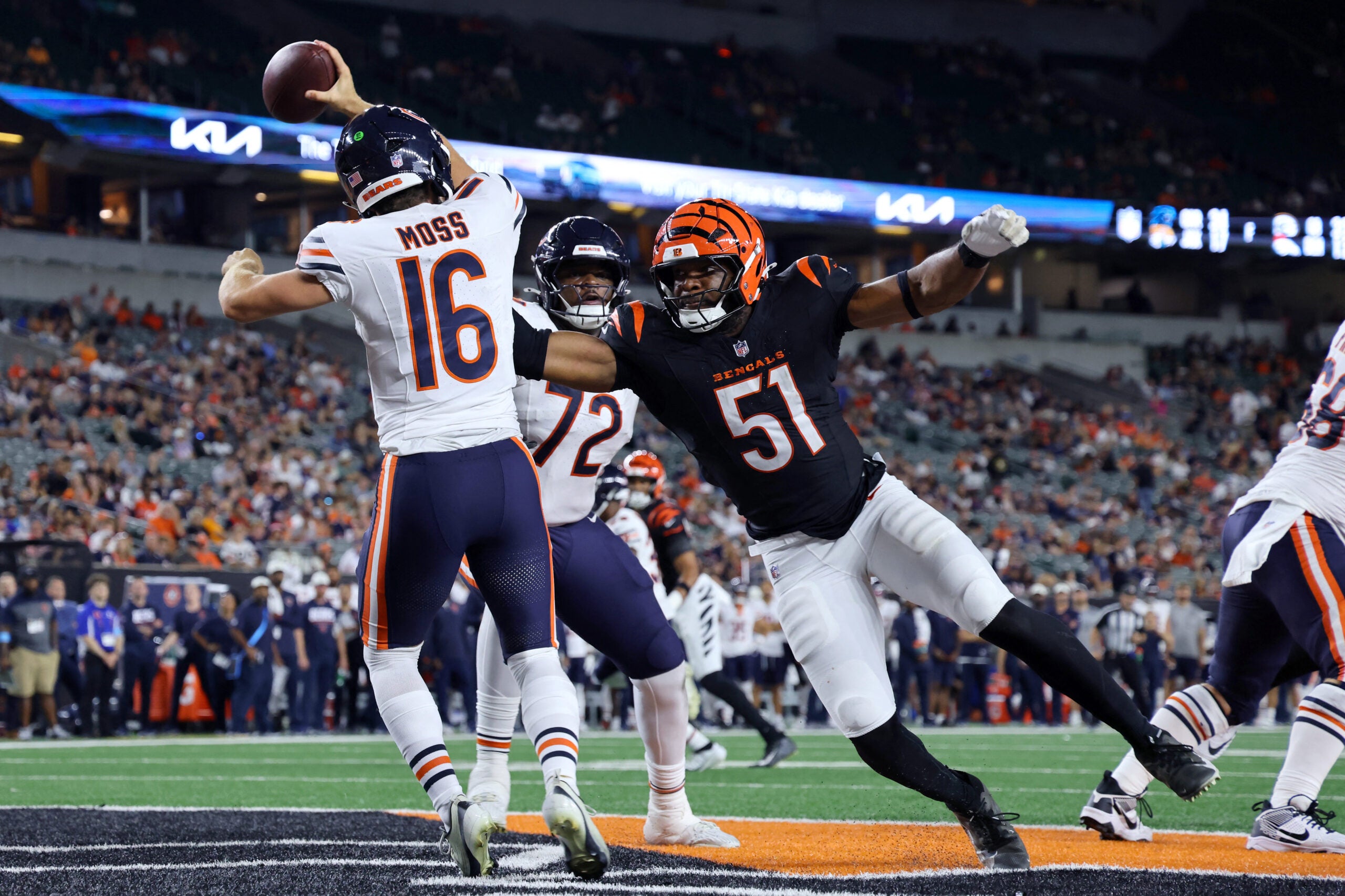 2026-08-23T023856Z_290057698_MT1USATODAY29647152_RTRMADP_3_NFL-CHICAGO-BEARS-AT-CINCINNATI-BENGALS-scaled.jpg