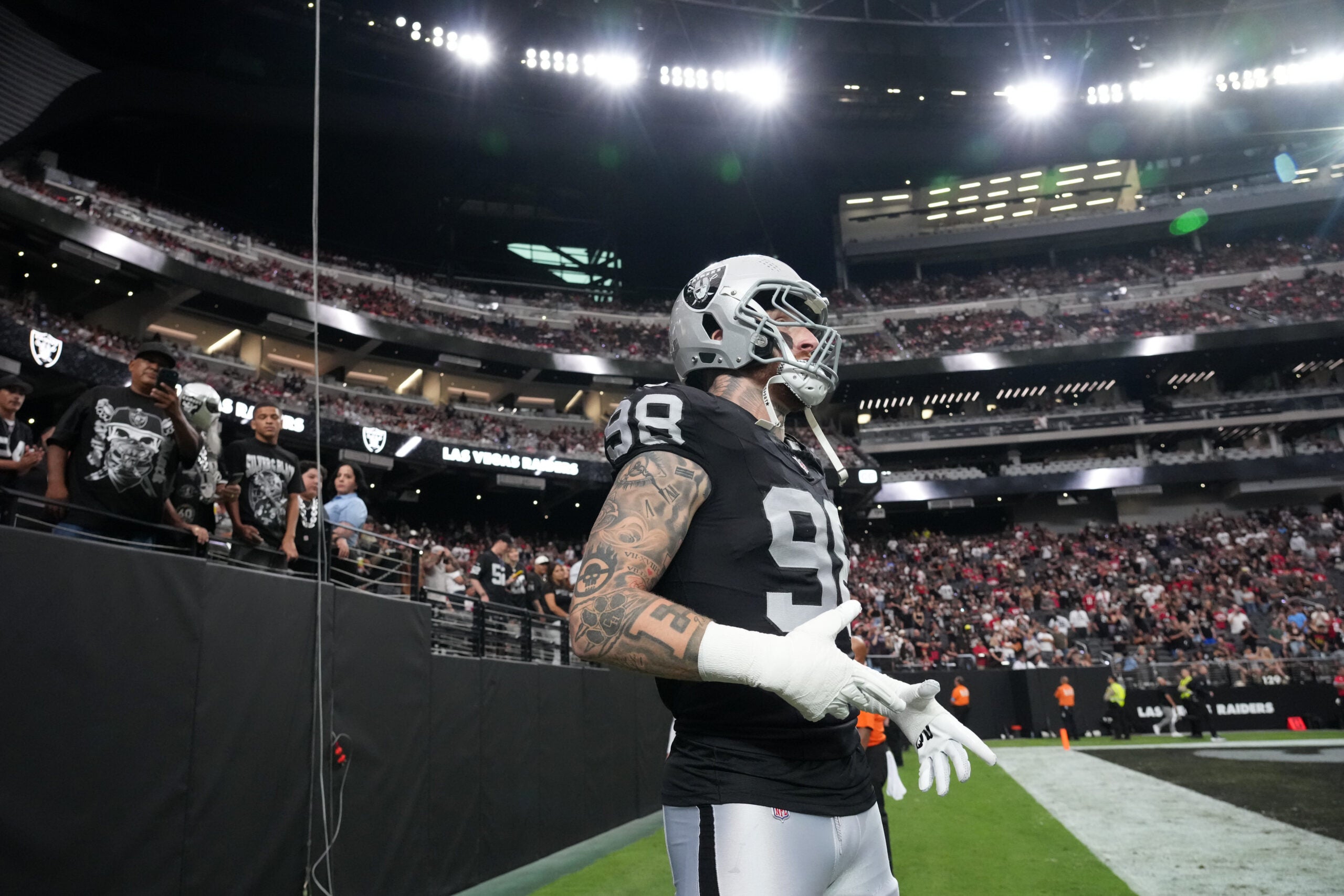 Las Vegas Raiders defensive end Maxx Crosby 53-man initial roster