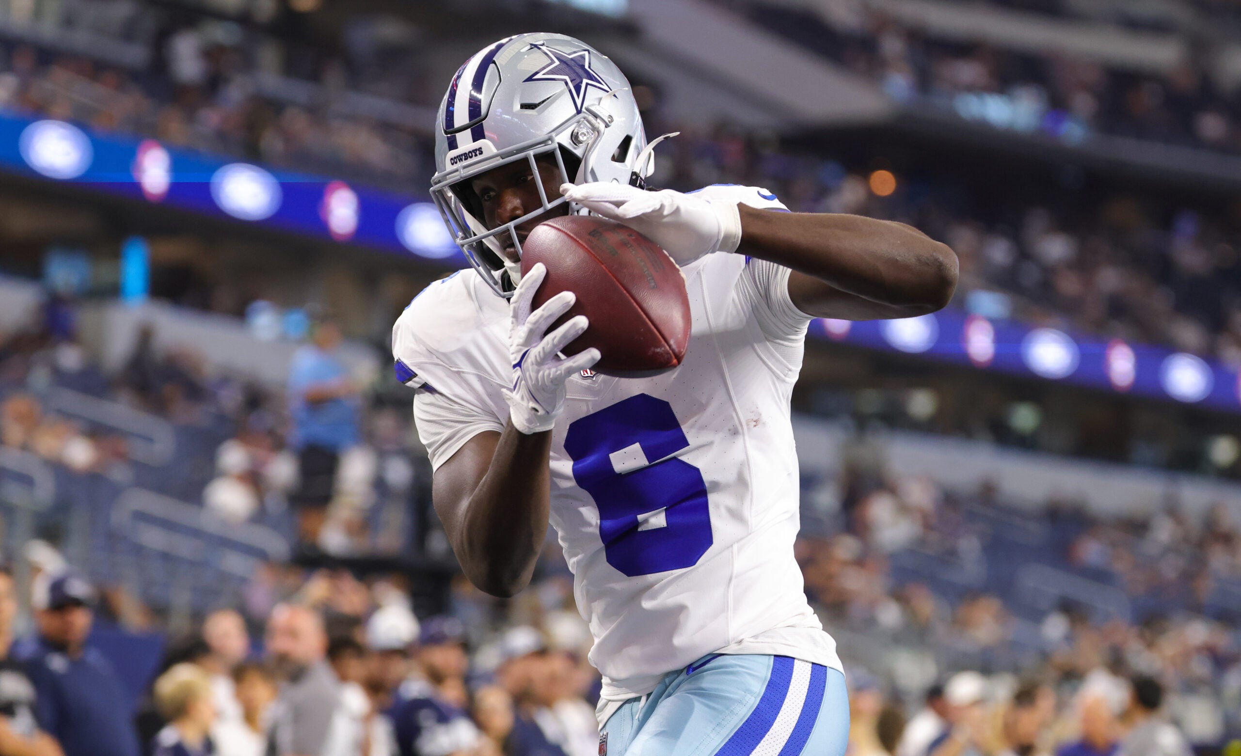 2026-08-29T050332Z_562699316_MT1USATODAY29688056_RTRMADP_3_NFL-NEW-ORLEANS-SAINTS-AT-DALLAS-COWBOYS-scaled.jpg