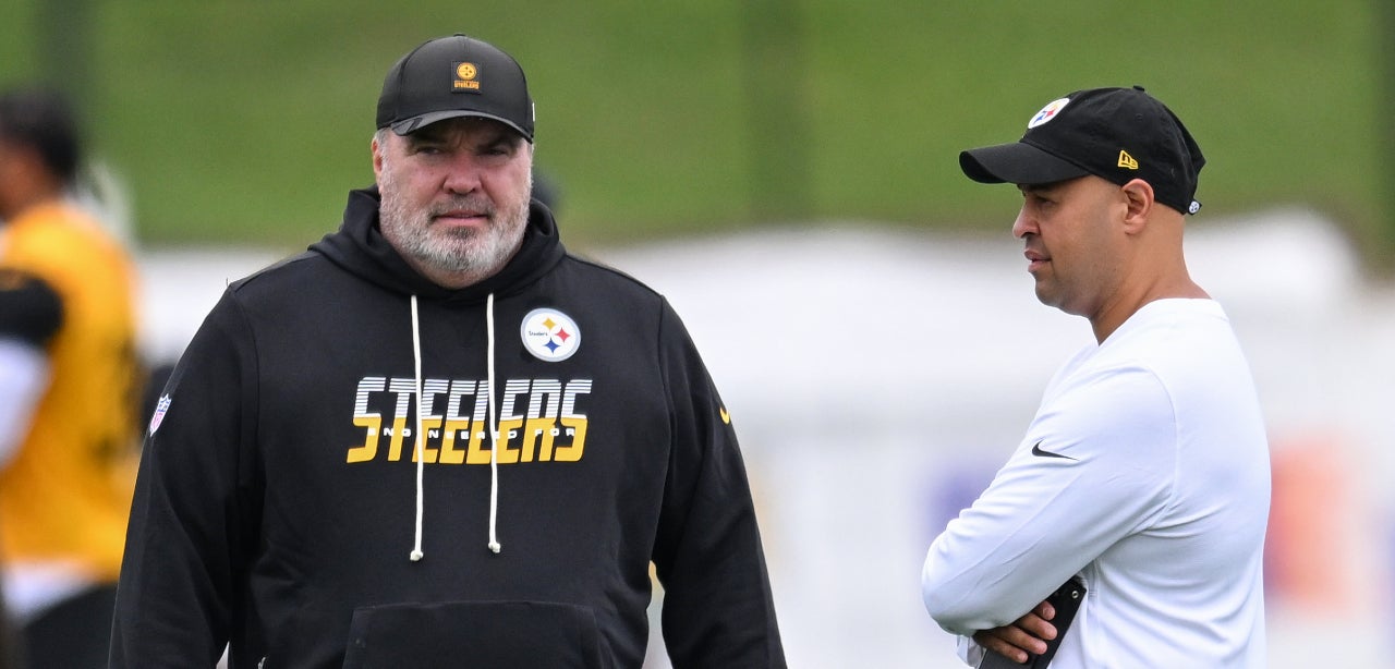 Jul 29, 2026; Latrobe, PA, USA; Pittsburgh Steelers head coach Mike McCarthy talks with Steelers General manager Omar Khan during a practice session at Saint Vincent College.