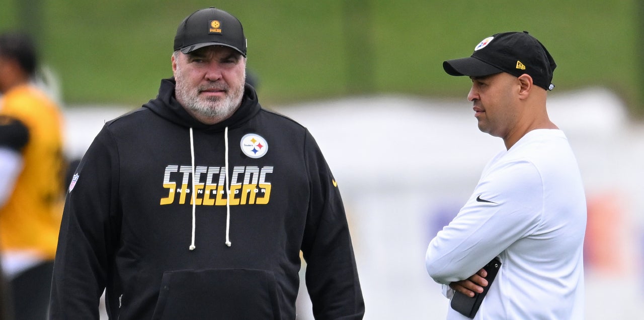 Jul 29, 2026; Latrobe, PA, USA; Pittsburgh Steelers head coach Mike McCarthy talks with Steelers General manager Omar Khan during a practice session at Saint Vincent College.
