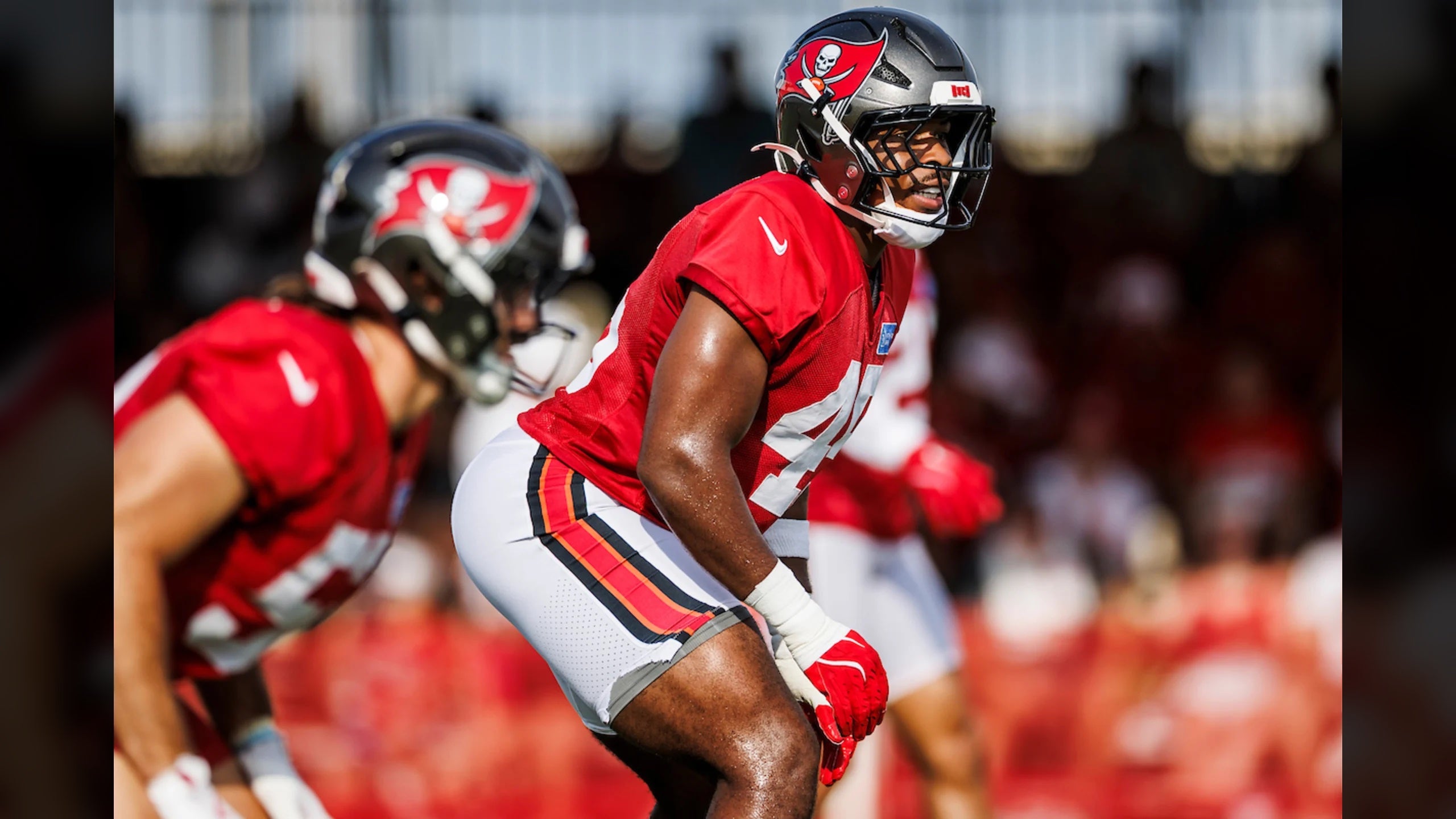 Buccaneers LB Jeremiah Trotter had a great first training camp practice in pads.