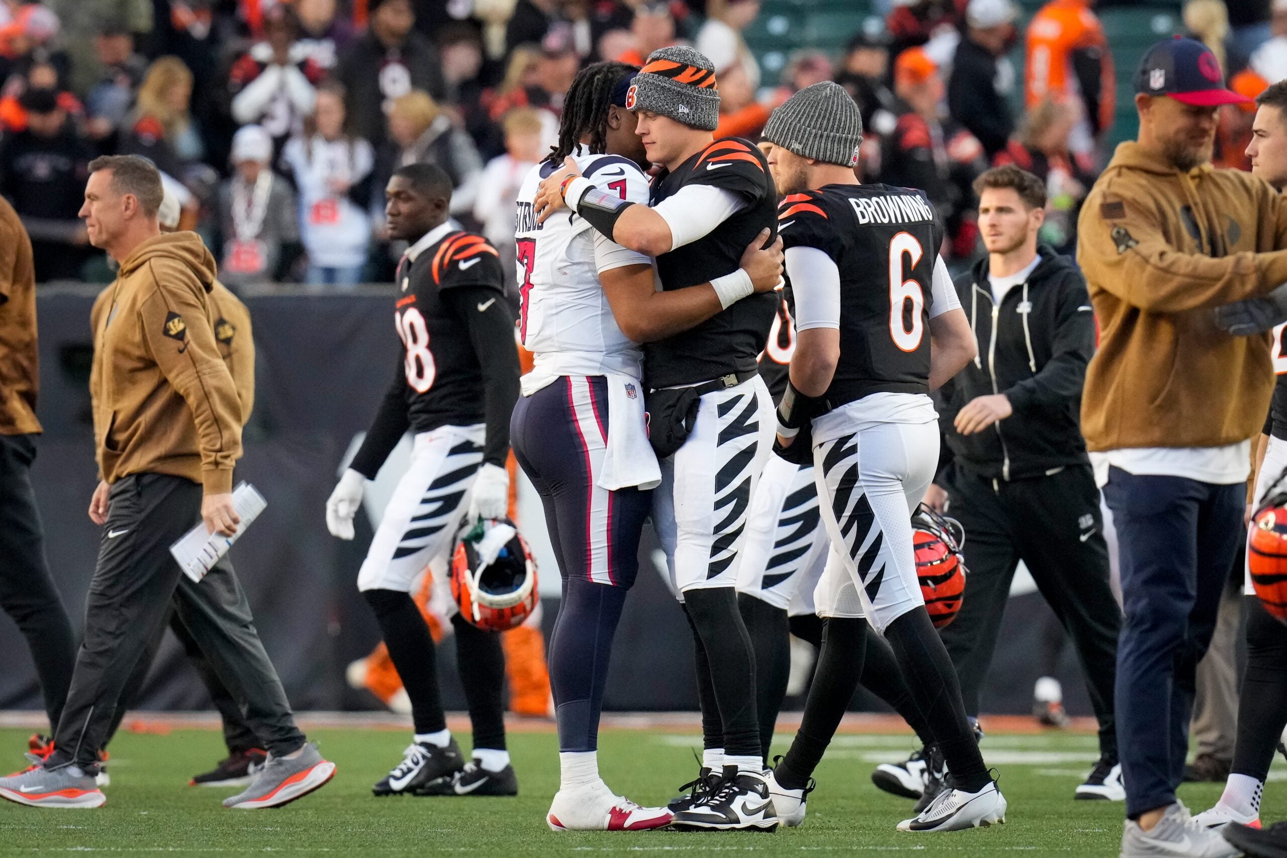 2023-11-12T234038Z_2055614785_MT1USATODAY21885207_RTRMADP_3_HOUSTON-TEXANS-QUARTERBACK-C-J-STROUD-7-AND-CINCINNATI-scaled.jpg