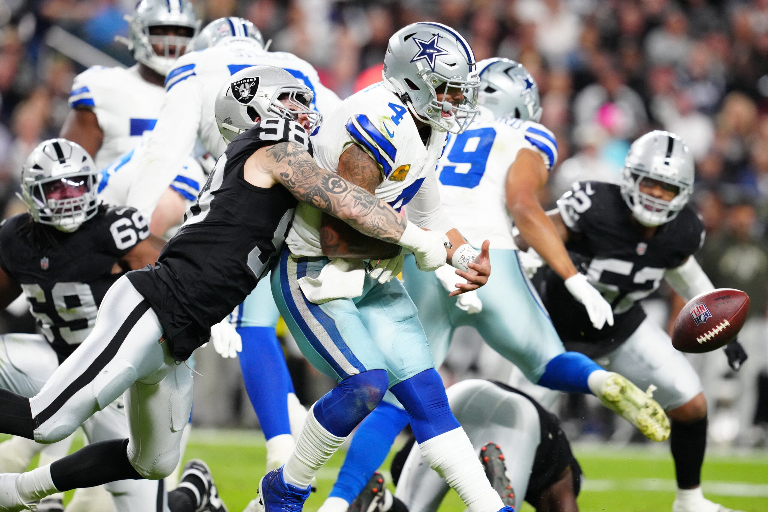 Dallas Cowboys Las Vegas Raiders edge rusher Maxx Crosby