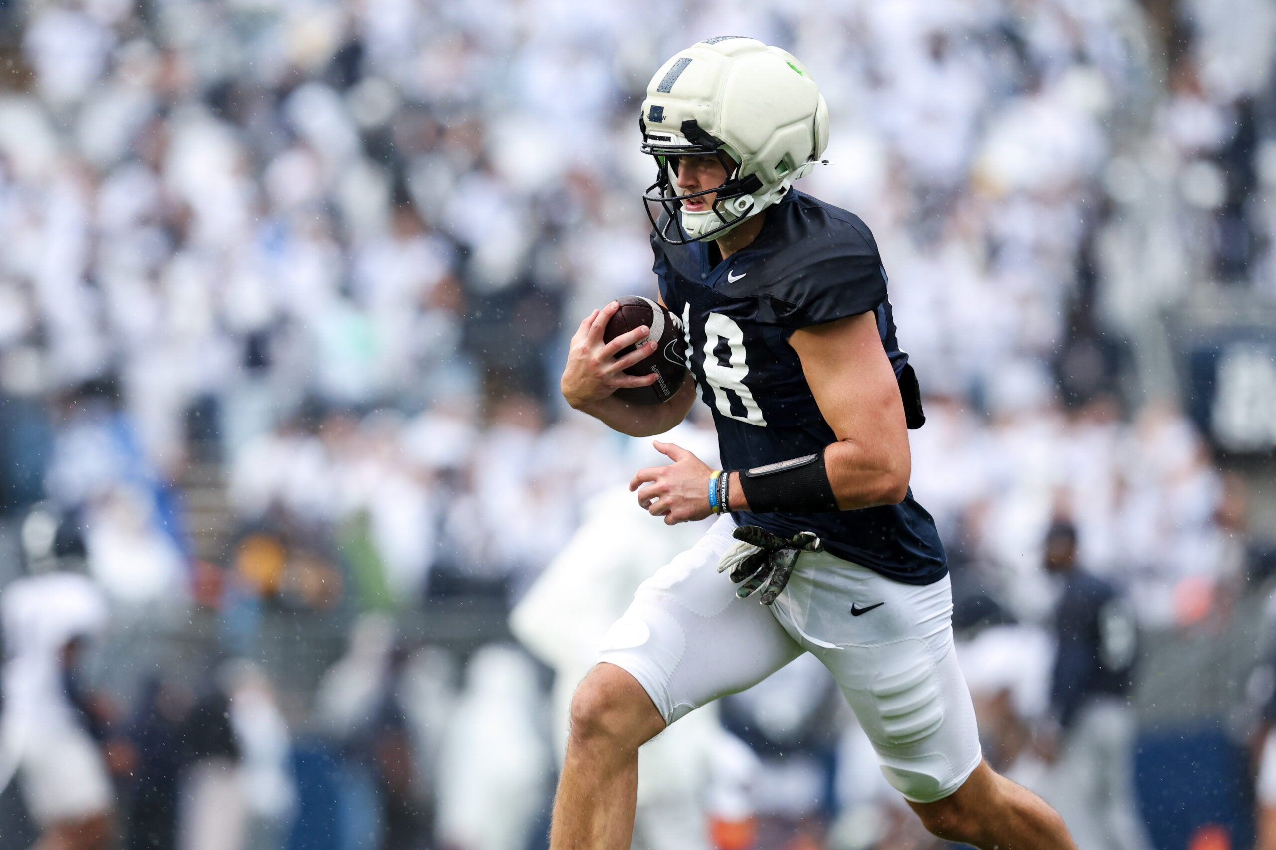 Apr 25, 2026; University Park, PA, USA; Penn State Nittany Lions tight end Benjamin Brahmer (18) runs with the ball during the Penn State Blue-White Spring game at Beaver Stadium.