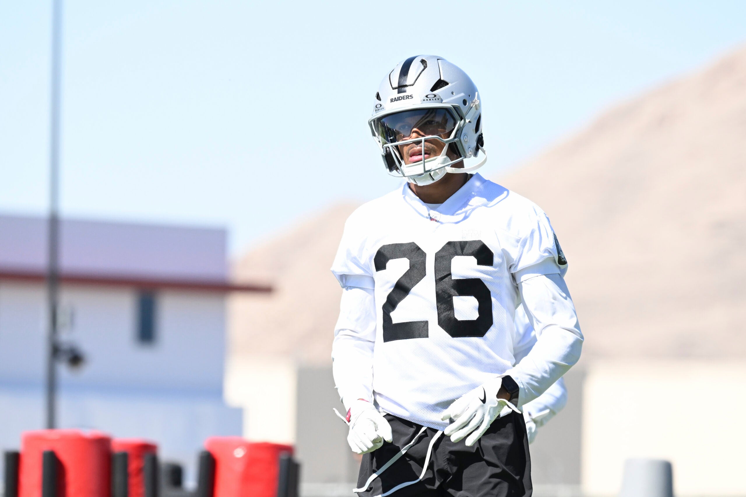 Las Vegas Raiders Los Angeles Chargers cornerback Darien Porter inactives