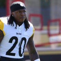 May 28, 2026; Pittsburgh, PA, USA; Pittsburgh Steelers running back Kaleb Johnson (20) participates in OTA drills at the UPMC Rooney Sports Complex.