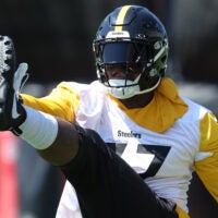 May 28, 2026; Pittsburgh, PA, USA; Pittsburgh Steelers offensive lineman Broderick Jones (77) participates in OTA drills at the UPMC Rooney Sports Complex.