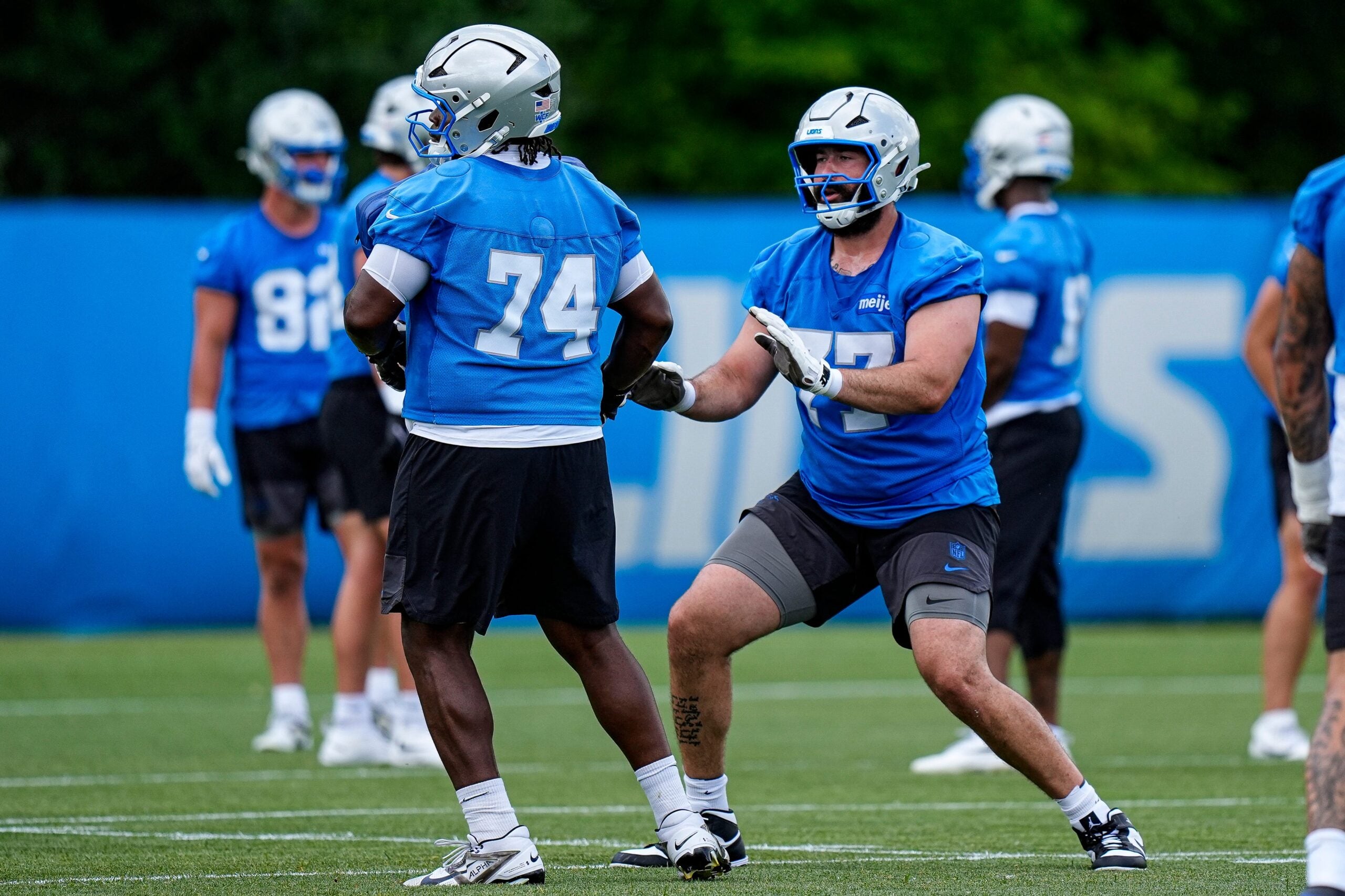 2026-06-16T175238Z_87924493_MT1USATODAY29207636_RTRMADP_3_DETROIT-LIONS-OFFENSIVE-LINEMAN-DEVIN-COCHRAN-77-PRACTICES-scaled.jpg