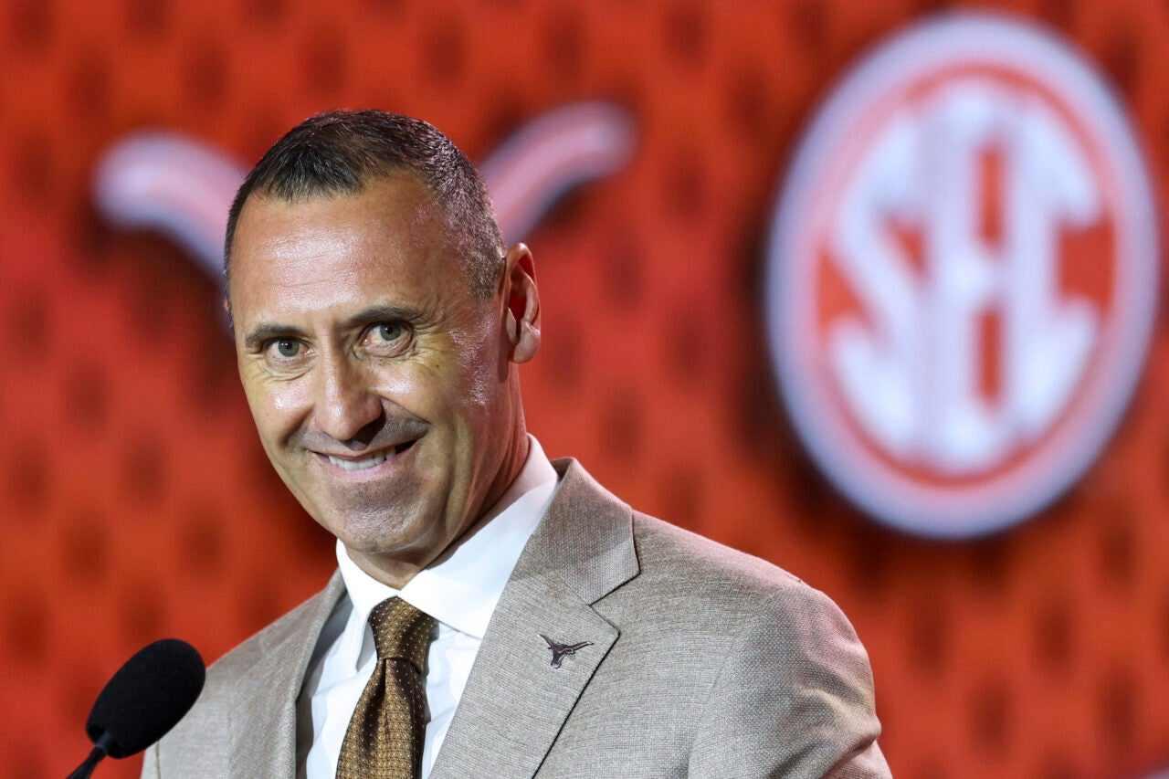 2026-07-23T192012Z_14237005_MT1USATODAY29438341_RTRMADP_3_NCAA-FOOTBALL-SEC-FOOTBALL-KICKOFF-MEDIA-DAYS-1280x853.jpg
